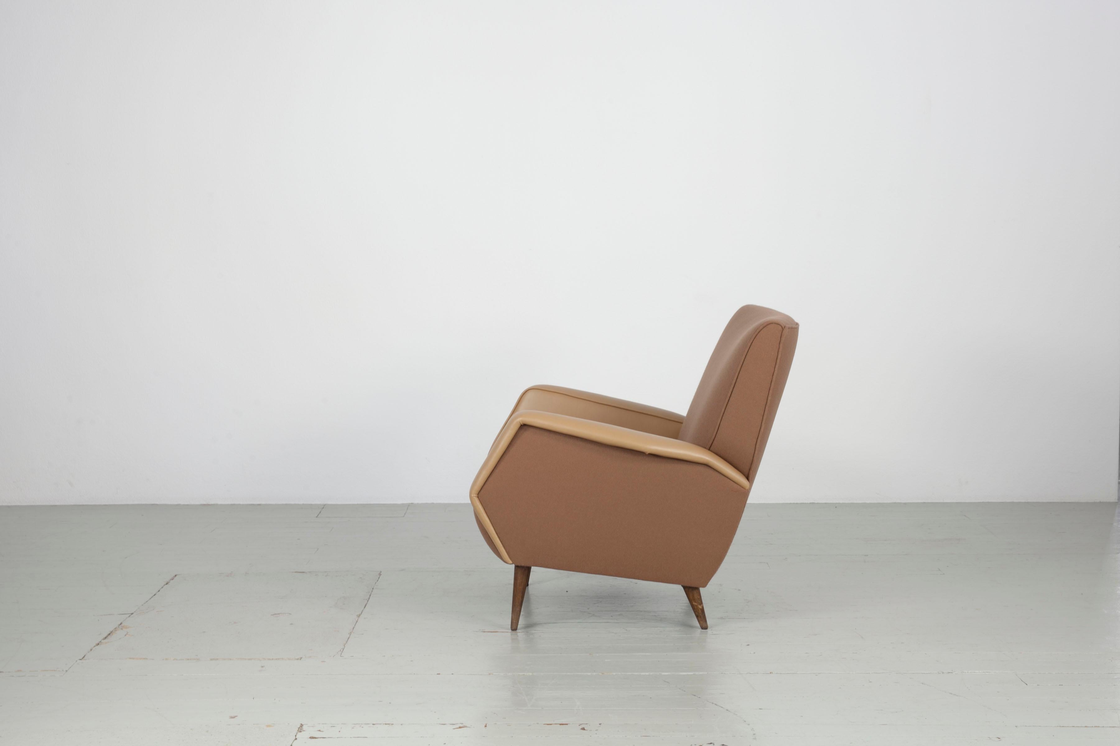 Set di 2 sedie Gio Ponti ri-imbottite, Model 803, Cassina 1950s in vendita 1