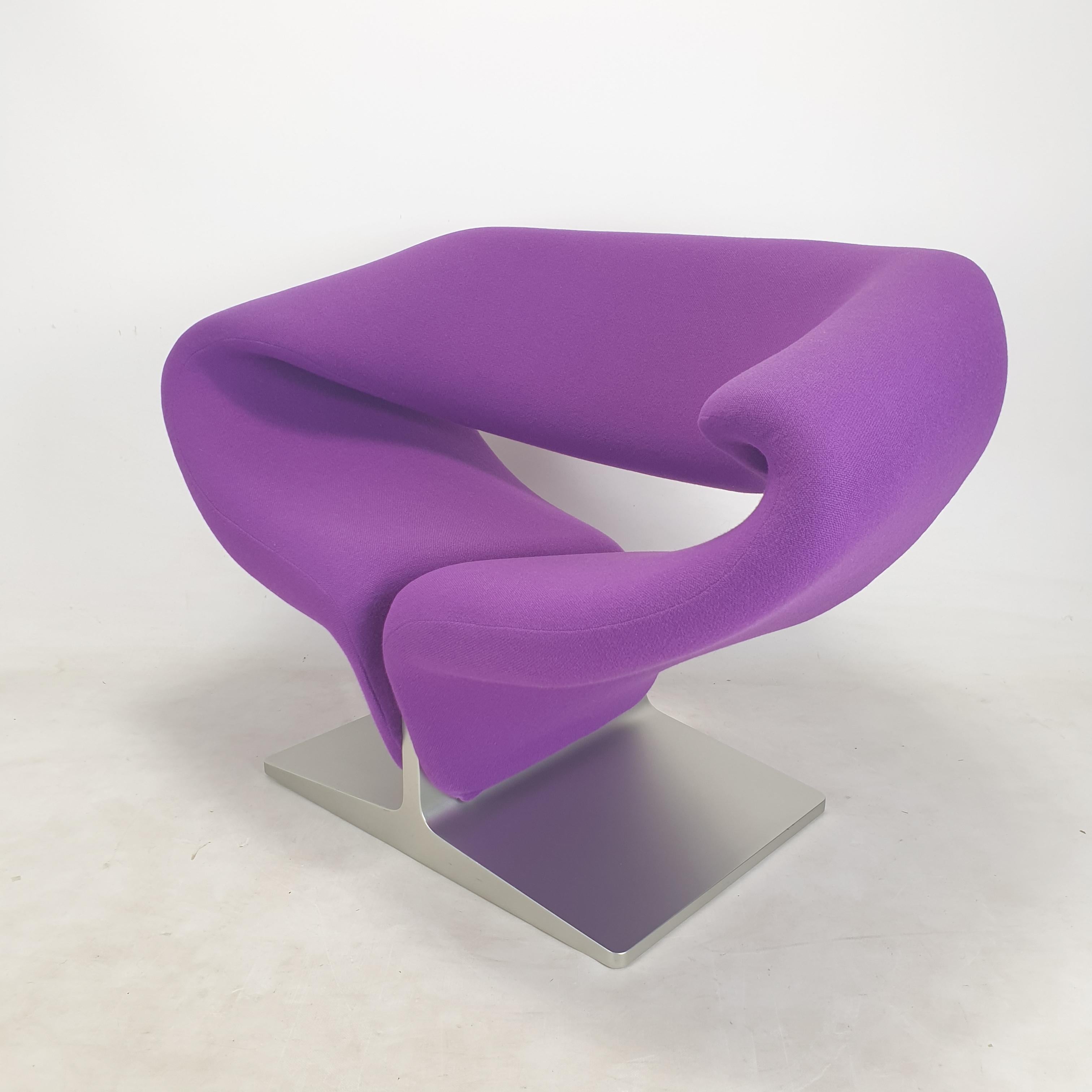 Fabric Set of Ribbon Chairs by Pierre Paulin for Artifort For Sale