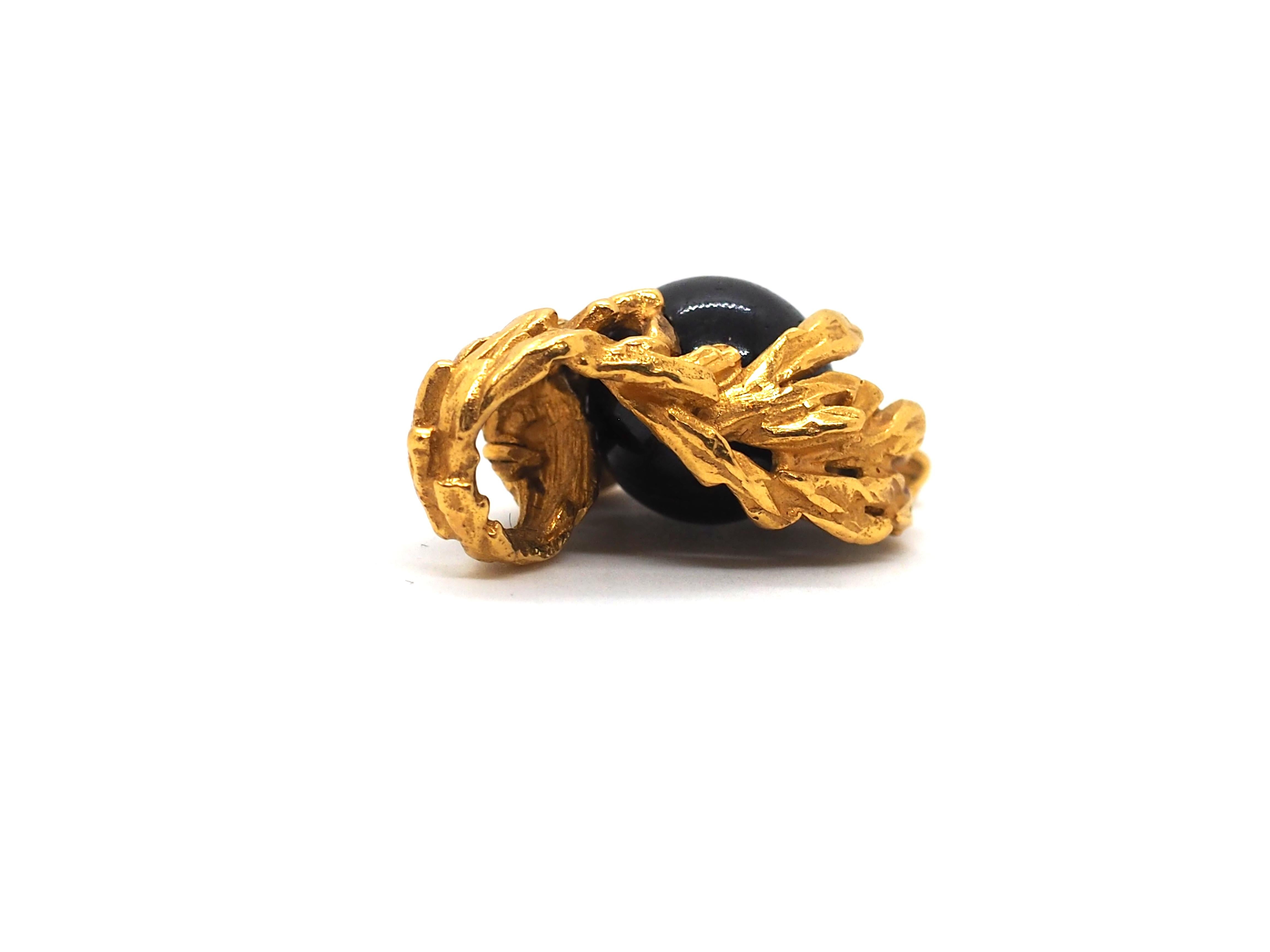 Donna Gilbert Albert Set di orecchini ad anello e pendente in oro giallo 18 carati  in vendita