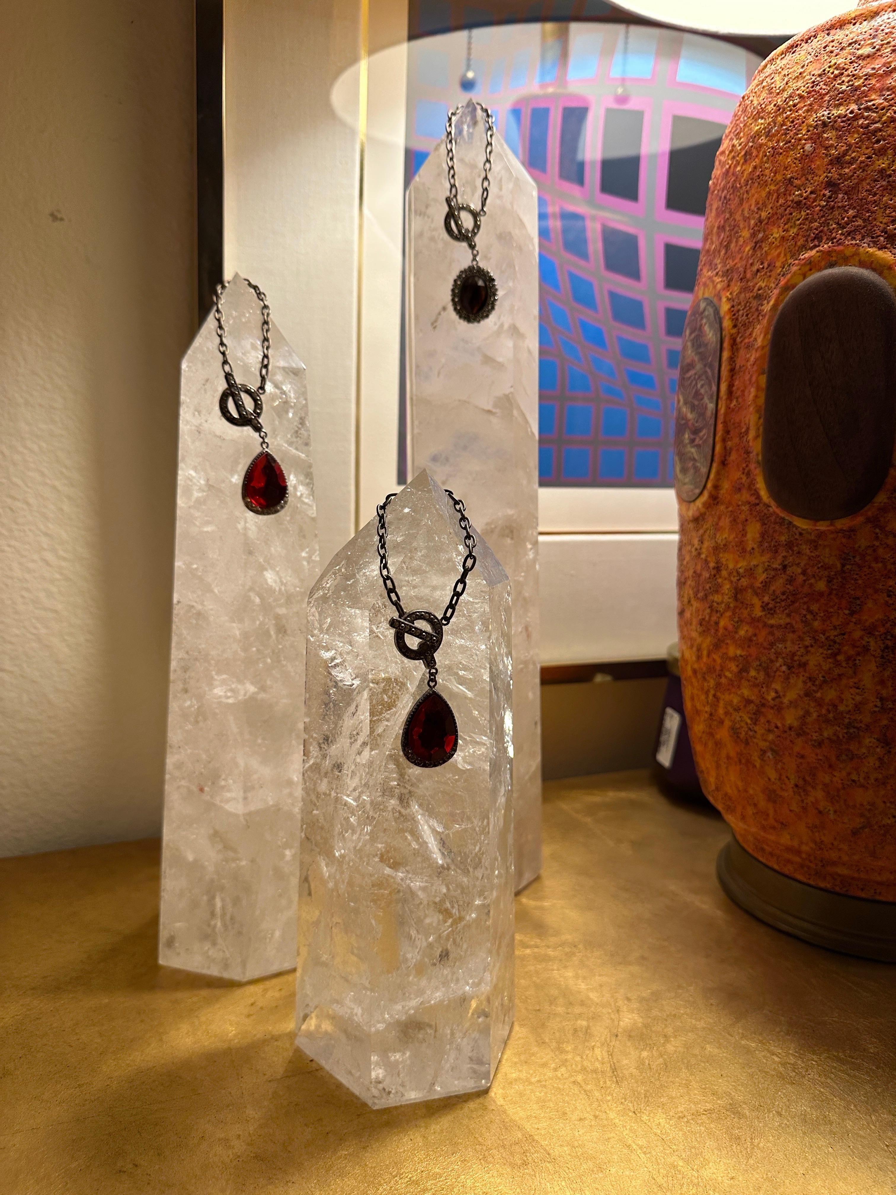 Ensemble d'obélisques en cristal de roche et quartz en vente 3