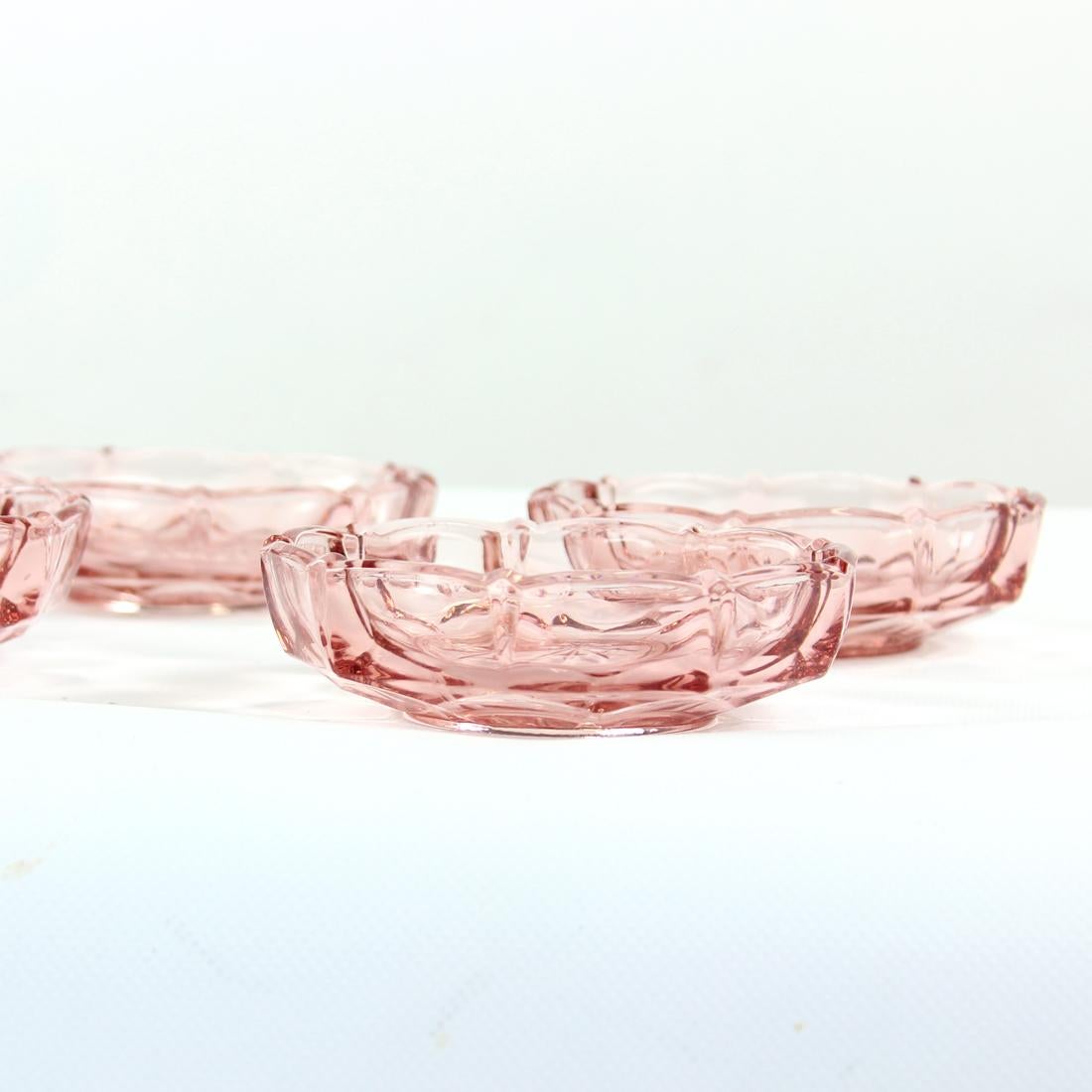 Mid-20th Century Set of Rose Glass Bowls, Czechoslovakia, 1950s For Sale
