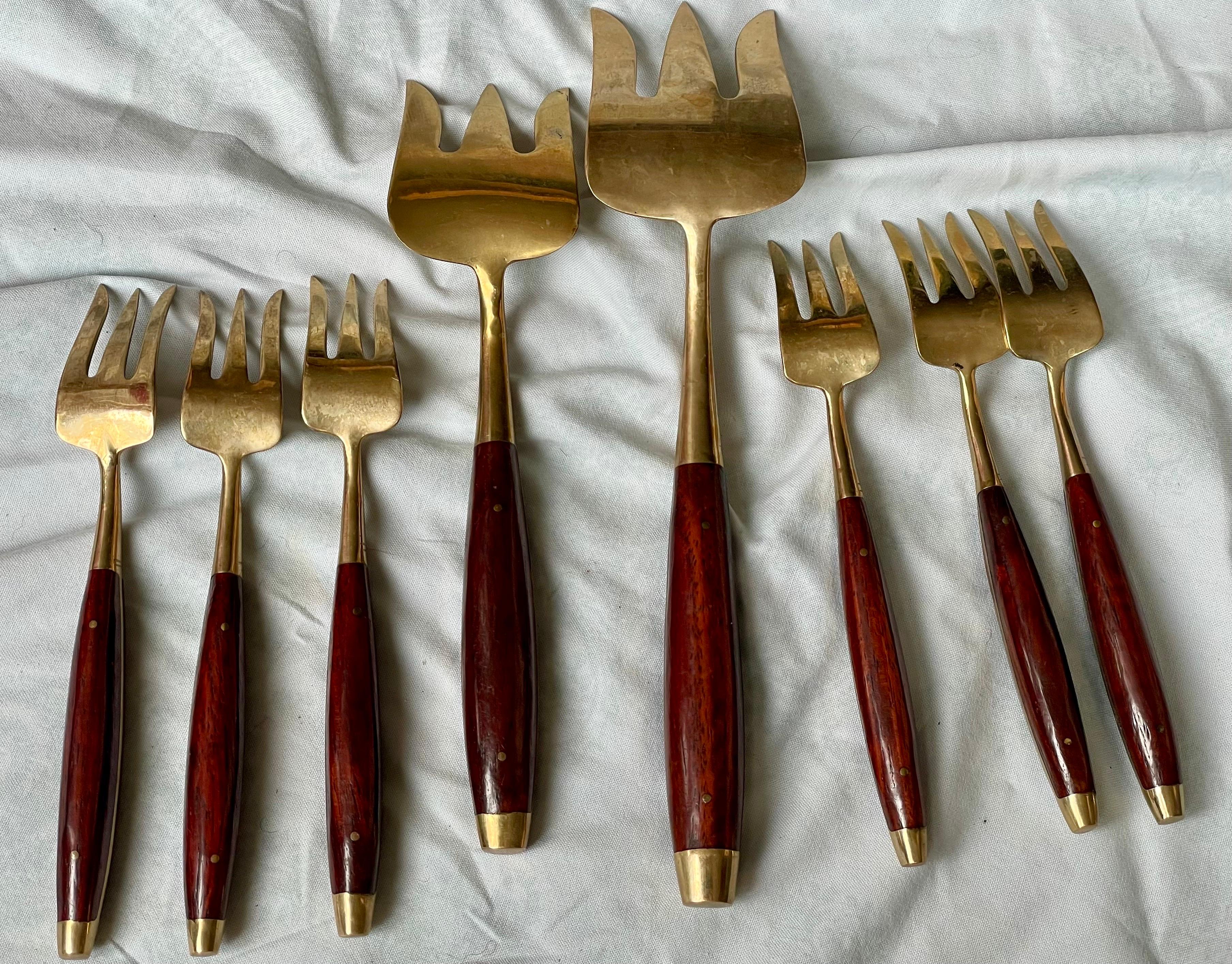 Set aus Palisander & Messing Service für 6 Personen Wüste 8 Stück Besteck (20. Jahrhundert) im Angebot