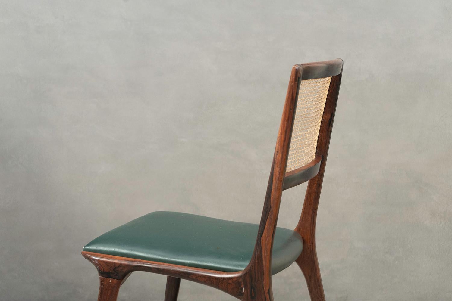 Set of four Rosewood chairs by Carlo Hauner and Martin Eisler, Brazilian Design In Good Condition In New York, NY