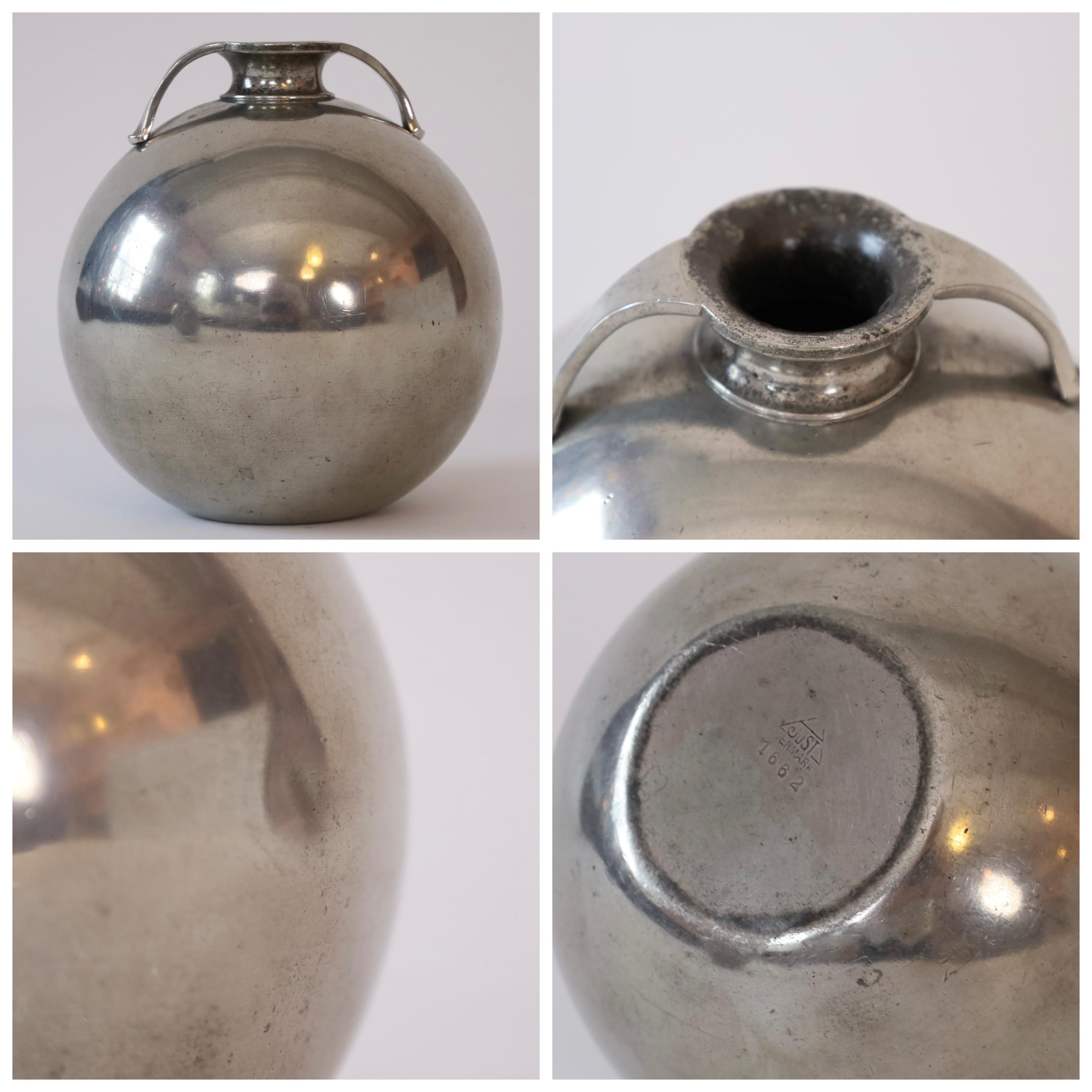 Set of round Pewter vases by Just Andersen, 1930s, Denmark For Sale 7