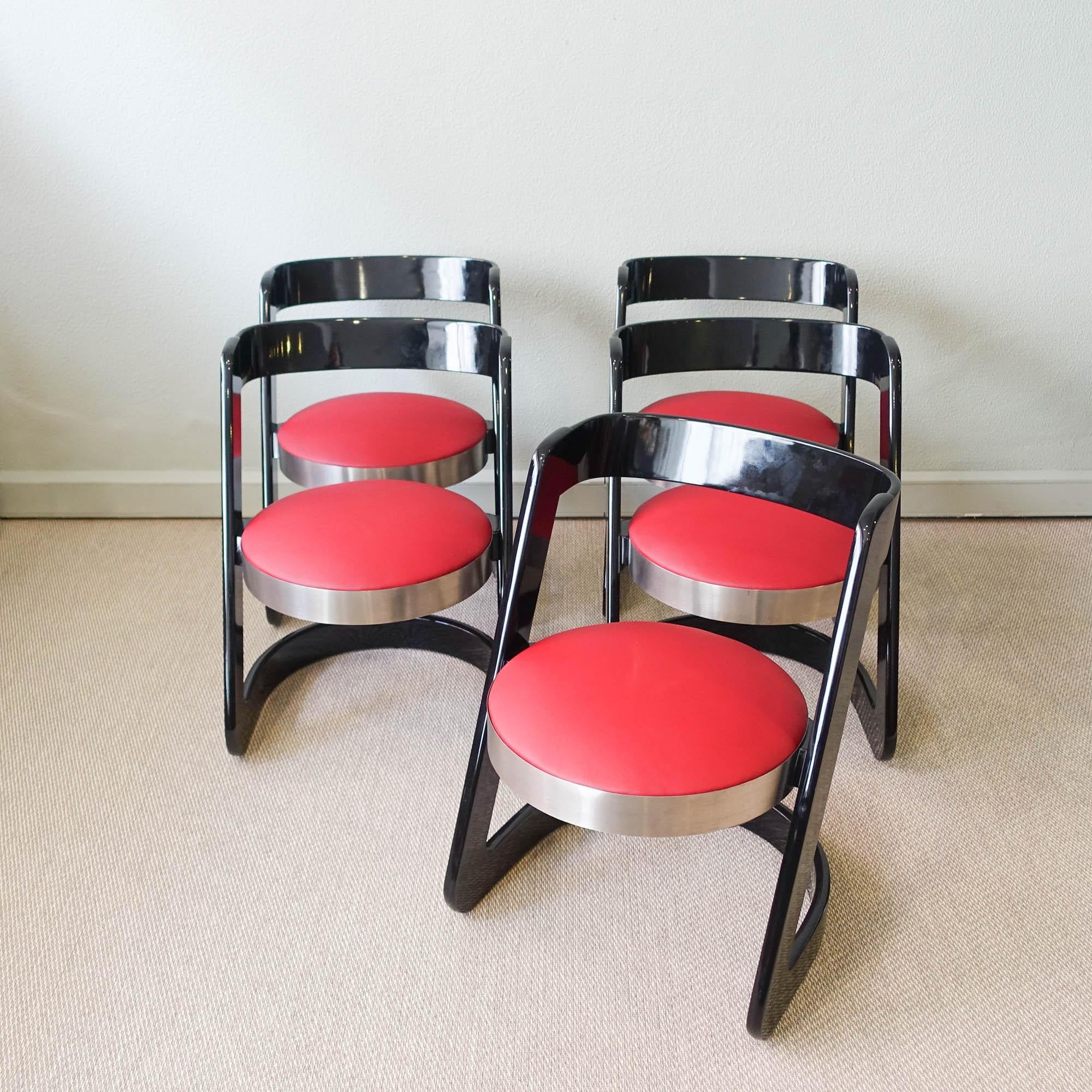 Set of Round Table and Five Chairs attributed to Willy Rizzo, 1970's For Sale 5