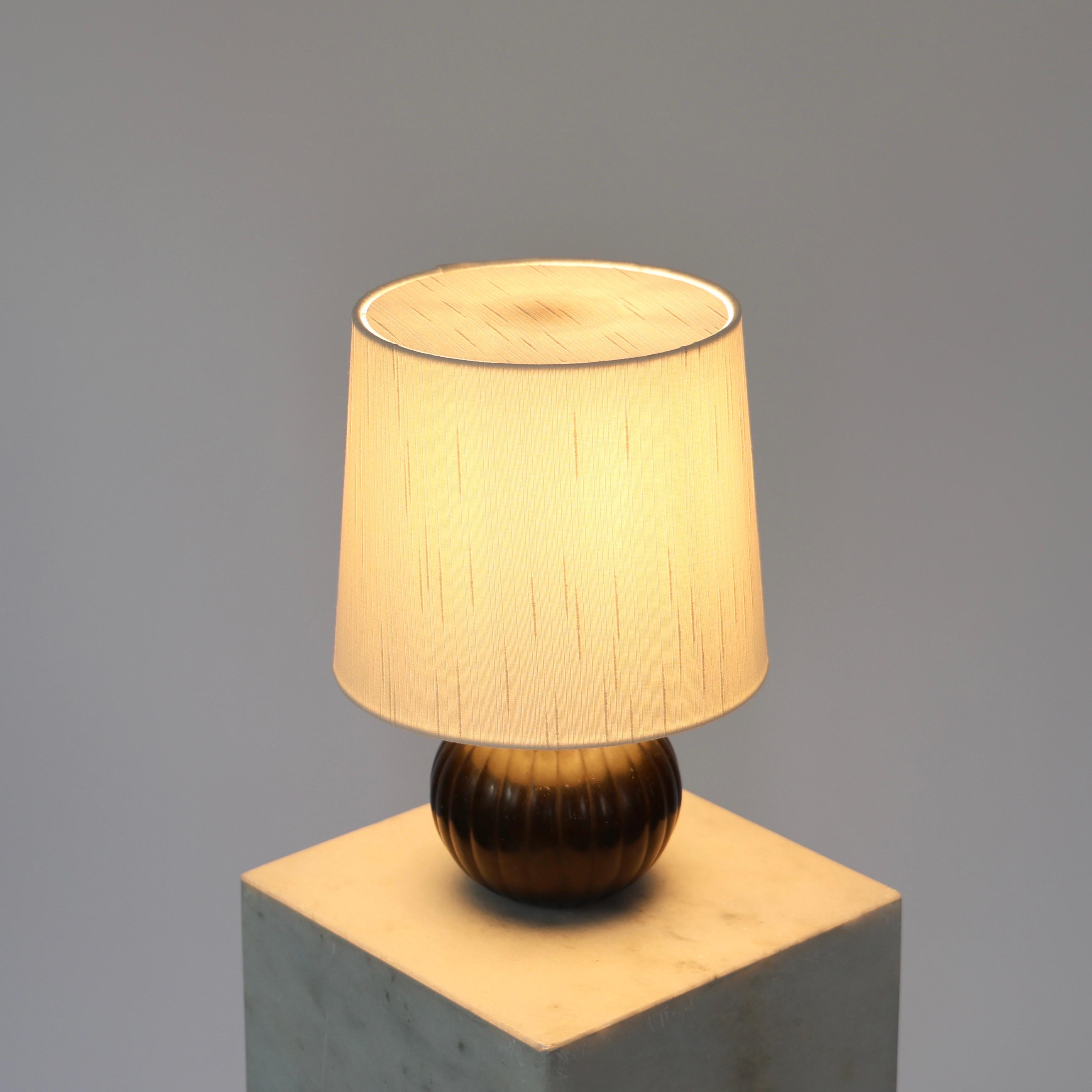 Satz runder Tischlampen von Just Andersen, 1930er Jahre, Dänemark im Angebot 2