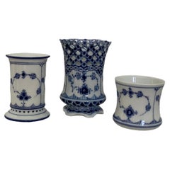 Set aus handbemalten Royal Copenhagen Zigarren-/Zigarettenbechern/kleinen Vasen aus Porzellan
