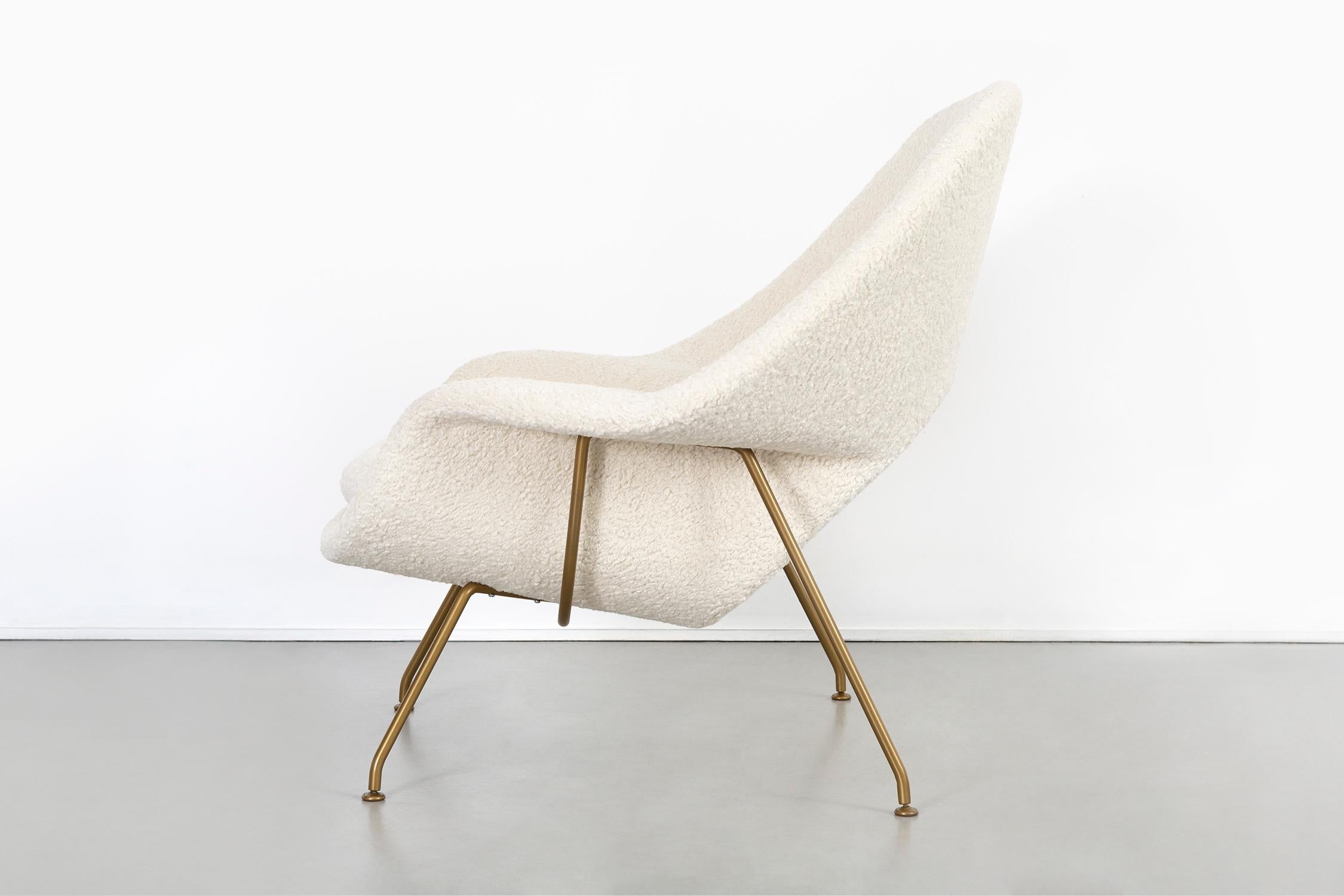 Mid-20th Century Set of Saarinen for Knoll Mid-Century Modern Womb Chairs with Brass Bases