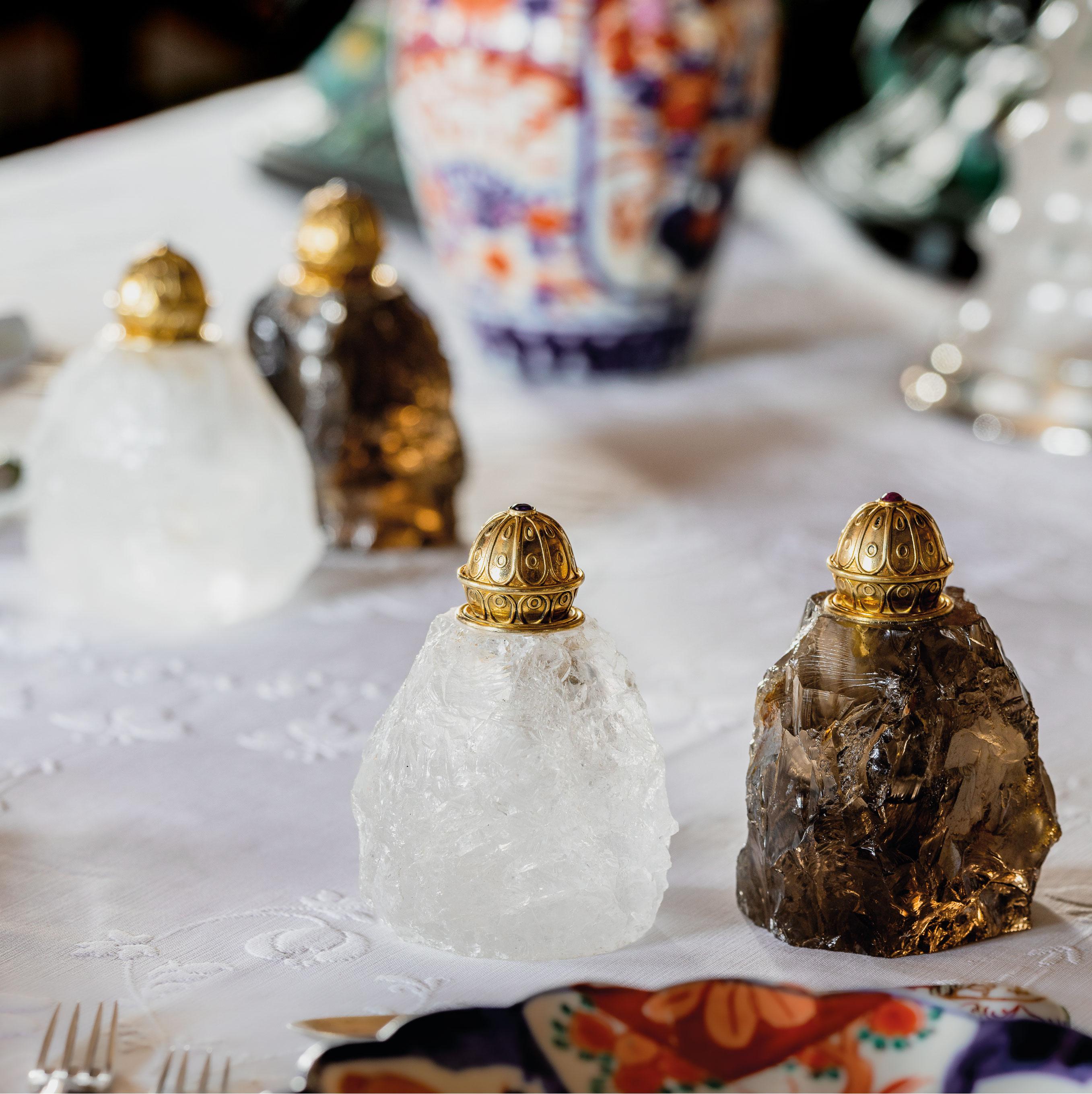 Contemporary Set of SALT & PEPPER shakers in Crystal rock and vermeil, by Giberto Venezia For Sale