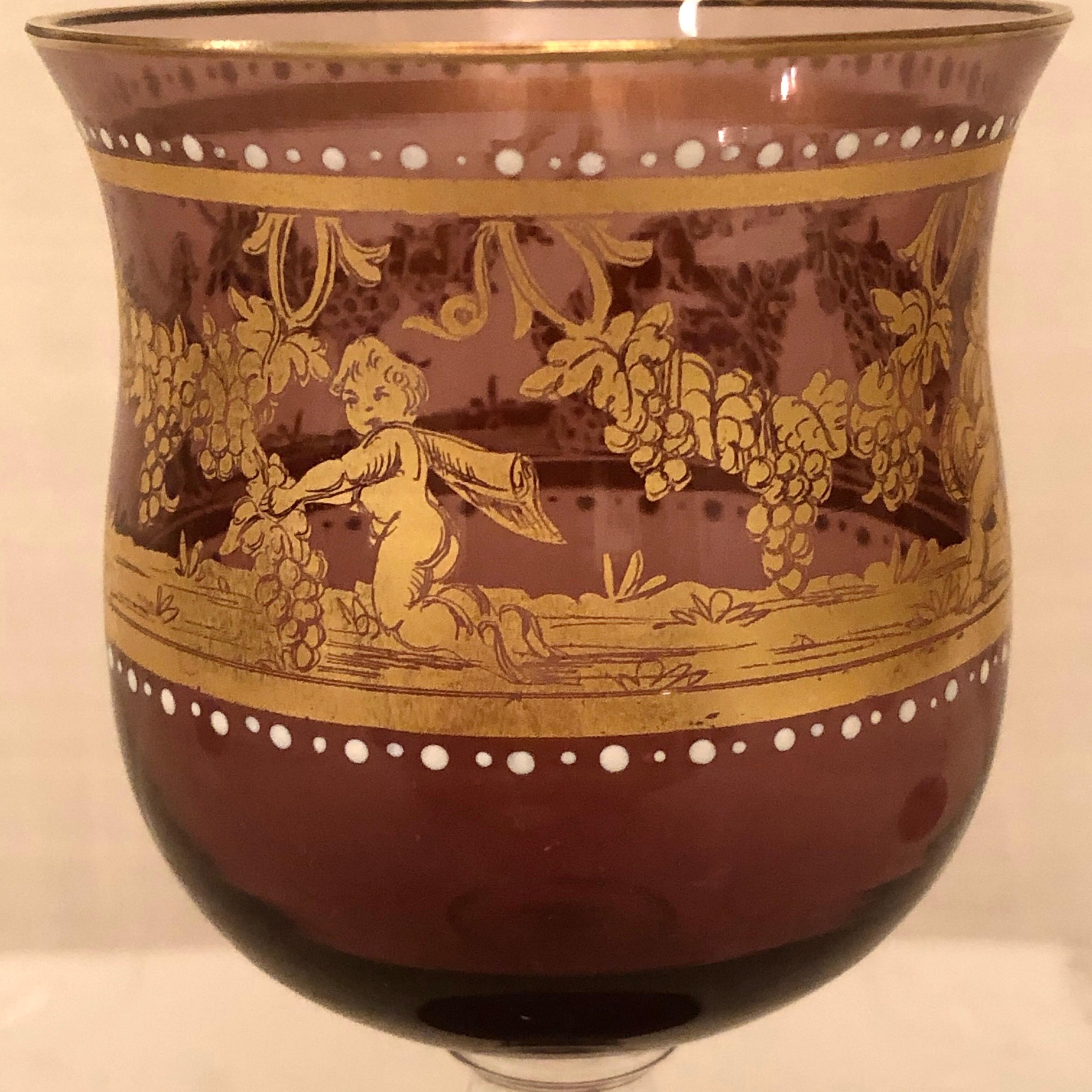 Salviati venezianisches Stielglas mit Putten und Jewell - 27 Pieces (20. Jahrhundert) im Angebot