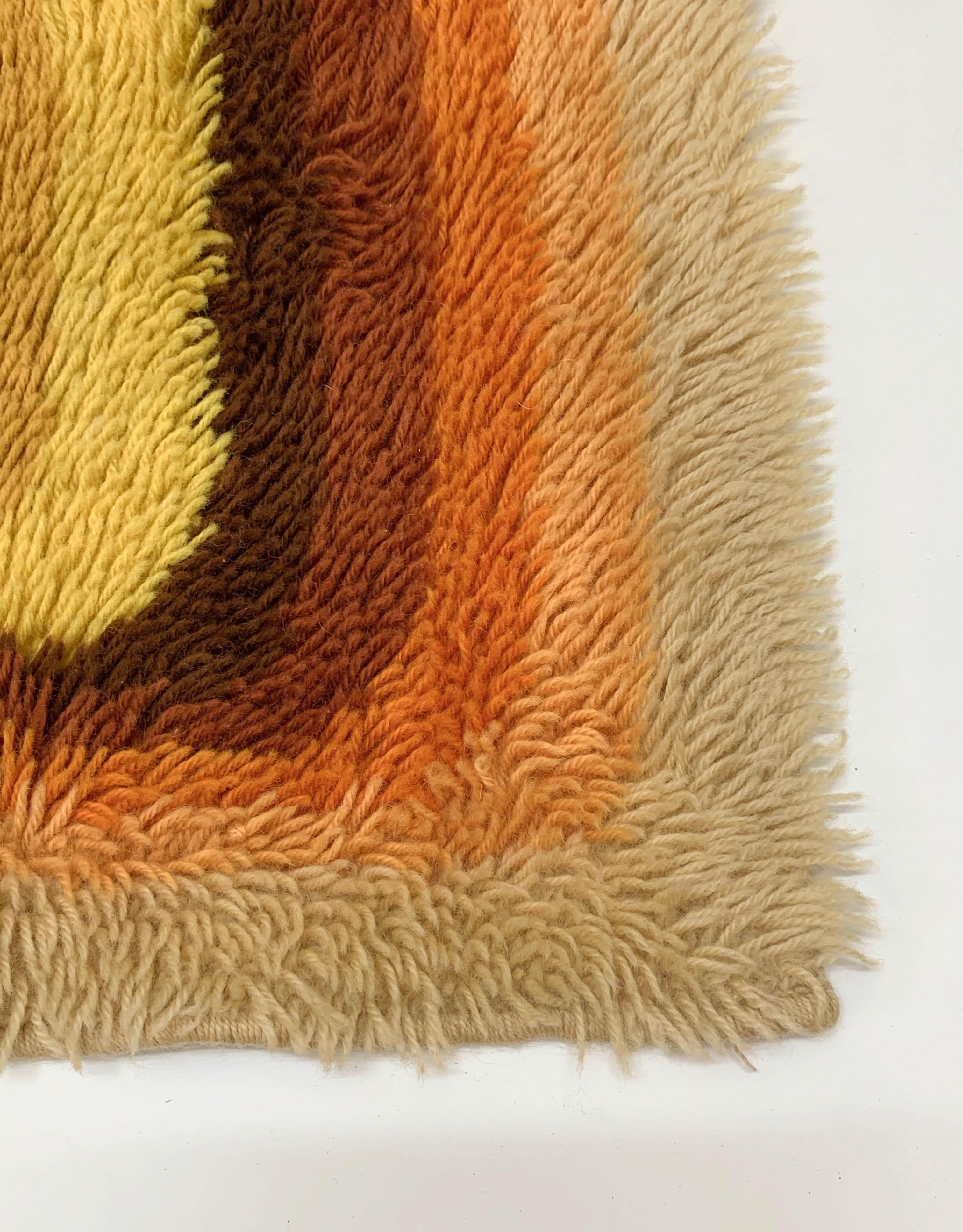 Set von Samit Borgosesia Beigefarbenen italienischen Teppichen aus reiner Schurwolle aus der Jahrhundertmitte, 1970 im Angebot 3