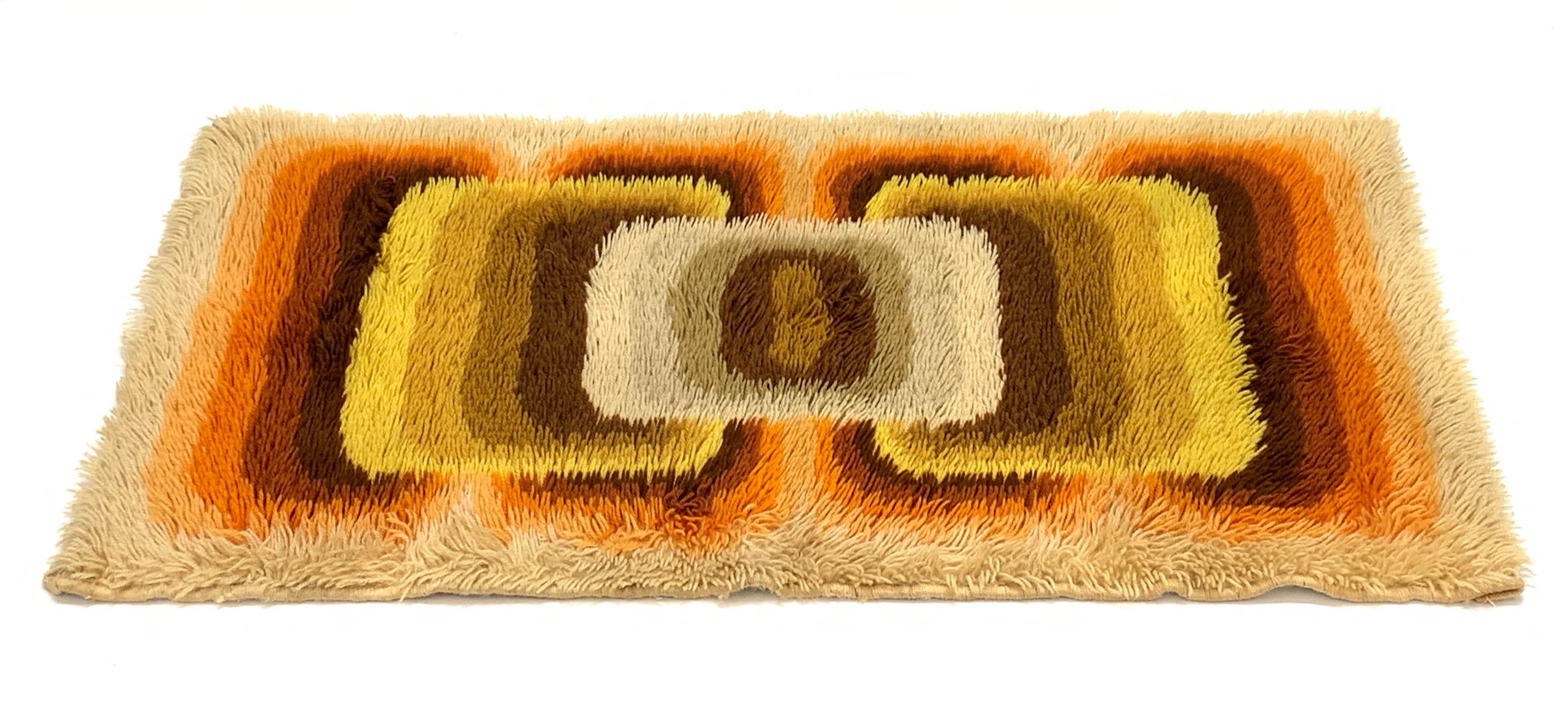 Set von Samit Borgosesia Beigefarbenen italienischen Teppichen aus reiner Schurwolle aus der Jahrhundertmitte, 1970 im Angebot 5