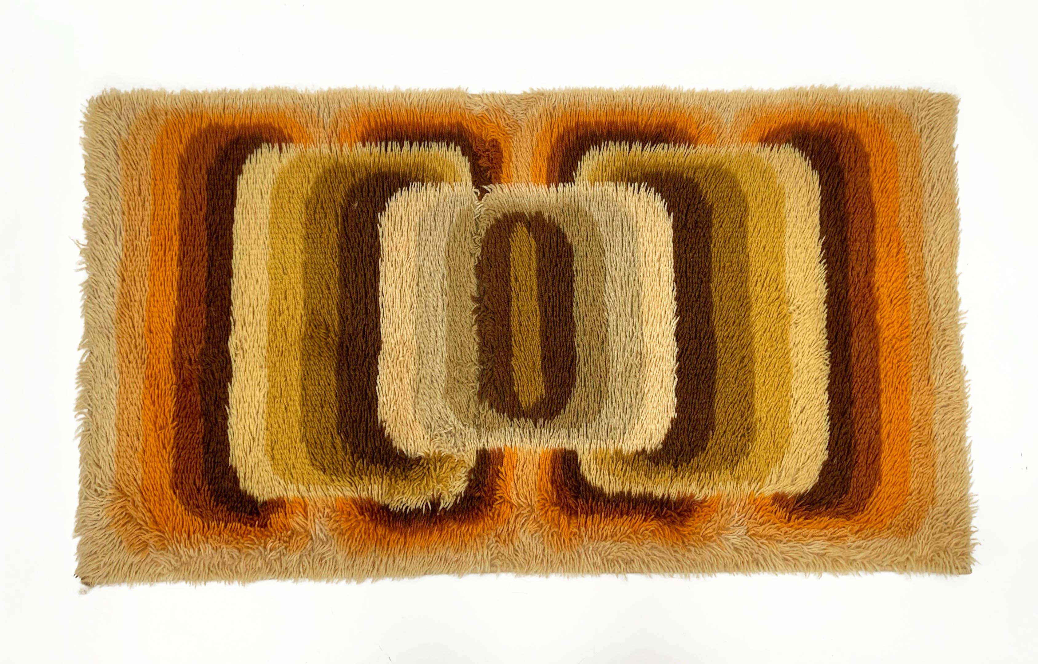Set von Samit Borgosesia Beigefarbenen italienischen Teppichen aus reiner Schurwolle aus der Jahrhundertmitte, 1970 im Zustand „Gut“ im Angebot in Roma, IT