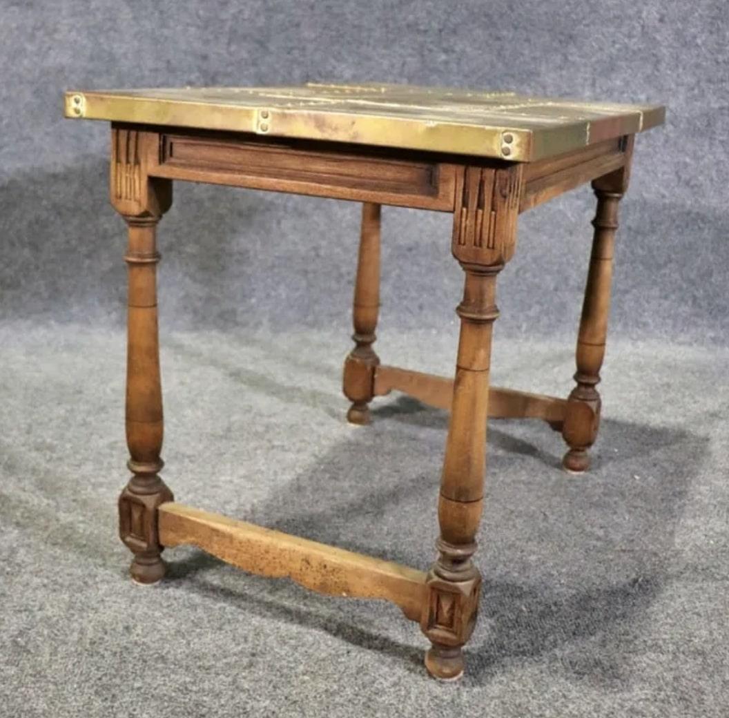 Rustique Ensemble de Sarreid Ltd. Tables gigognes en laiton en vente