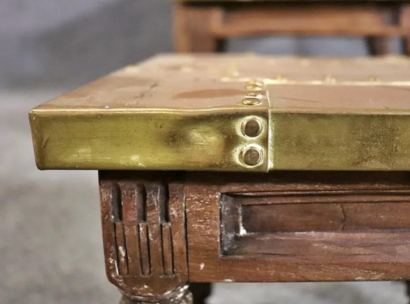 Ensemble de Sarreid Ltd. Tables gigognes en laiton Bon état - En vente à Brooklyn, NY