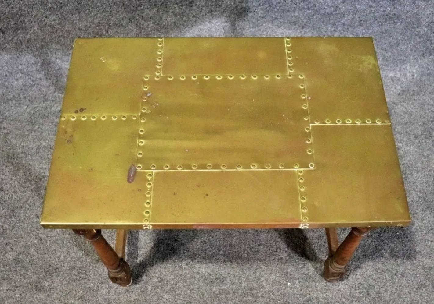 Ensemble de Sarreid Ltd. Tables gigognes en laiton en vente 3