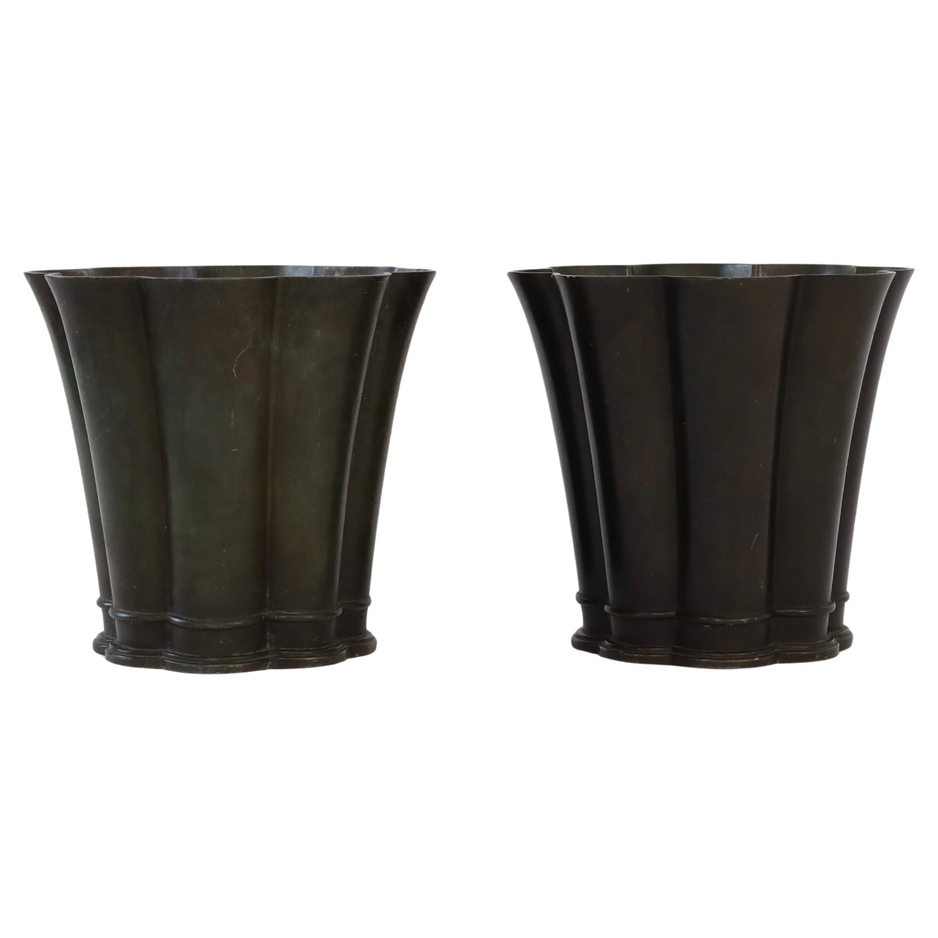 Set of scalloped art deco vases by Just Andersen, 1940s, Denmark For Sale