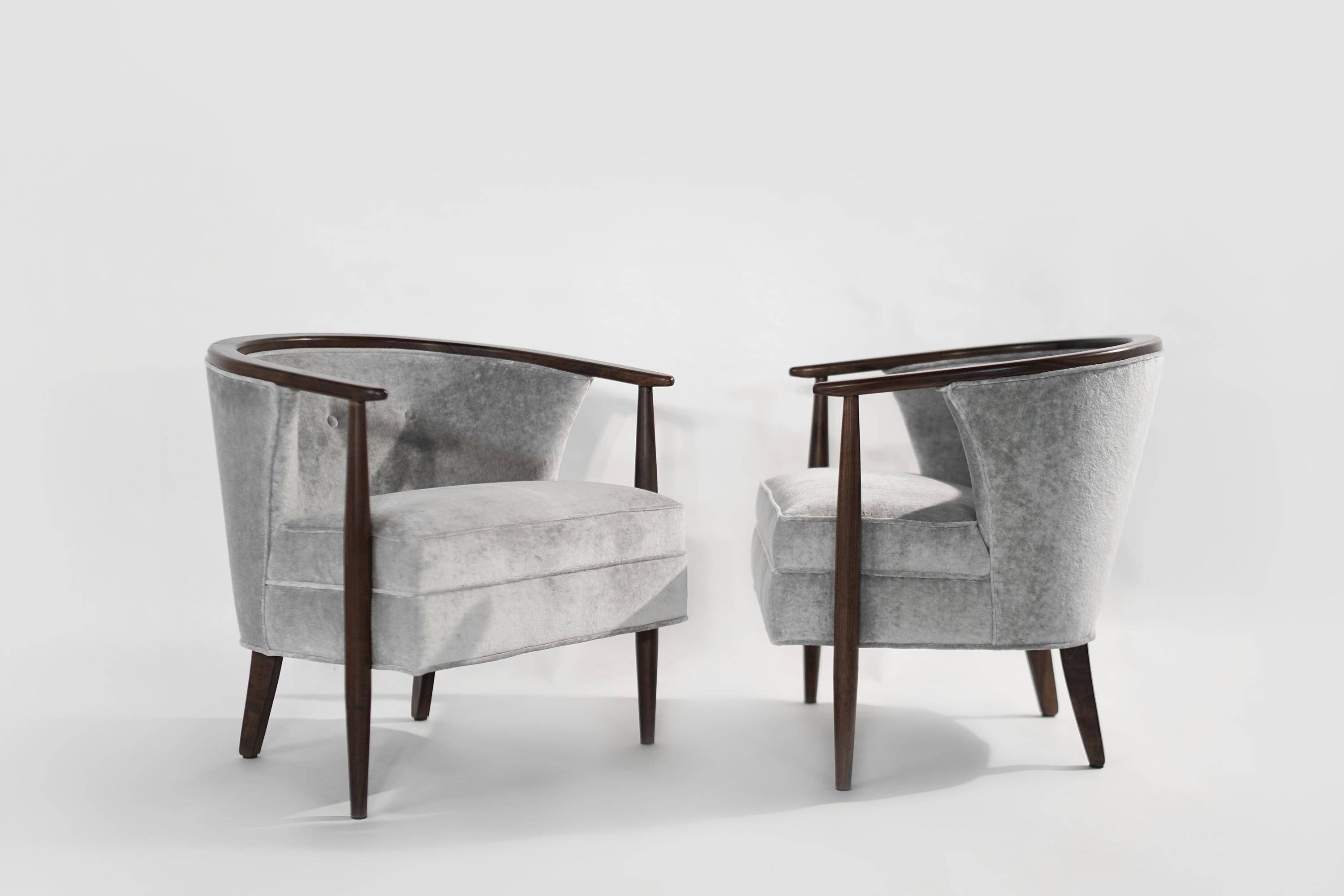 Mid-Century Modern Set of Scandinavian Modern Barrel Lounge Chairs, 1950s