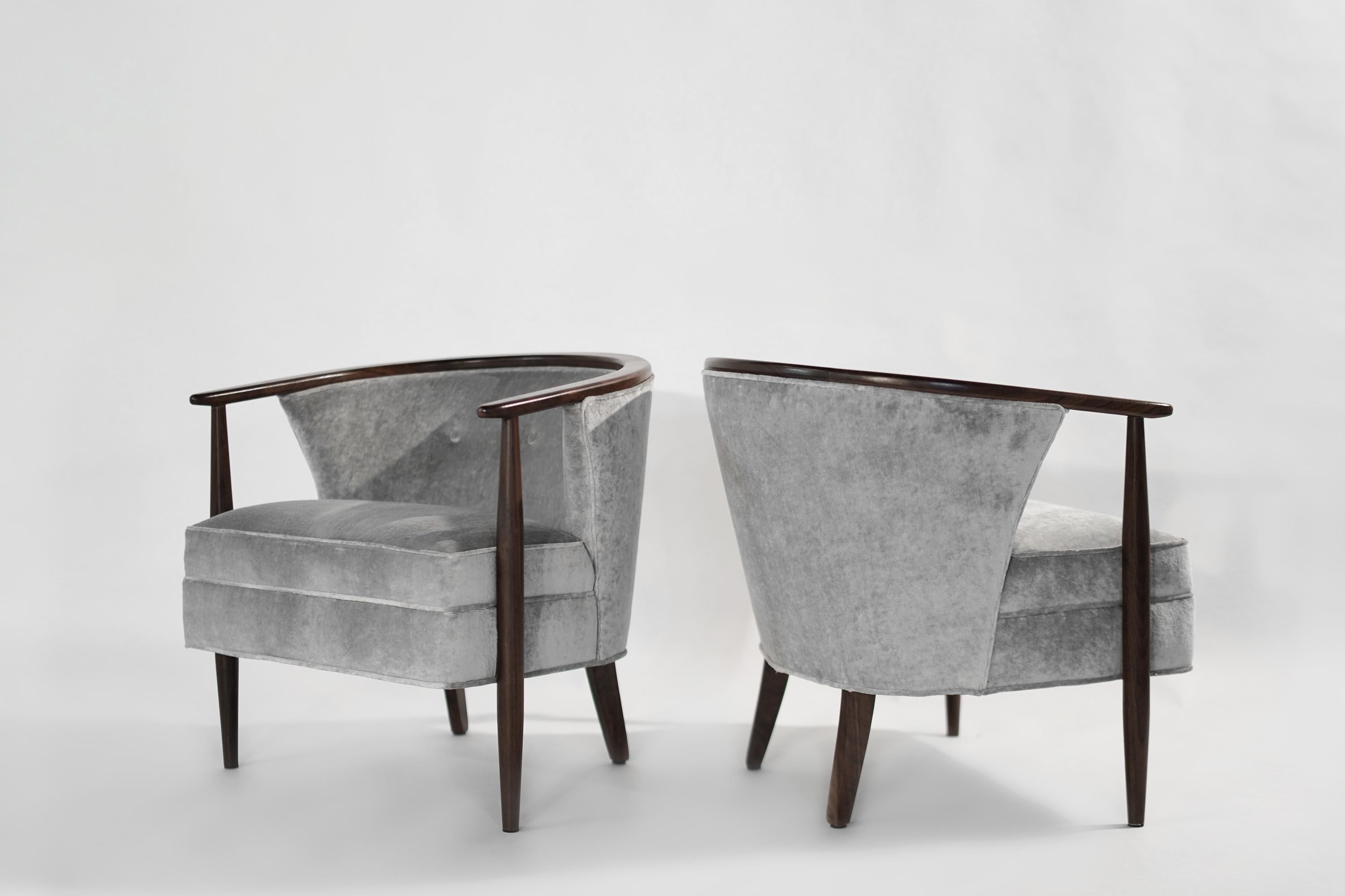 Set of Scandinavian Modern Barrel Lounge Chairs, 1950s In Excellent Condition In Westport, CT