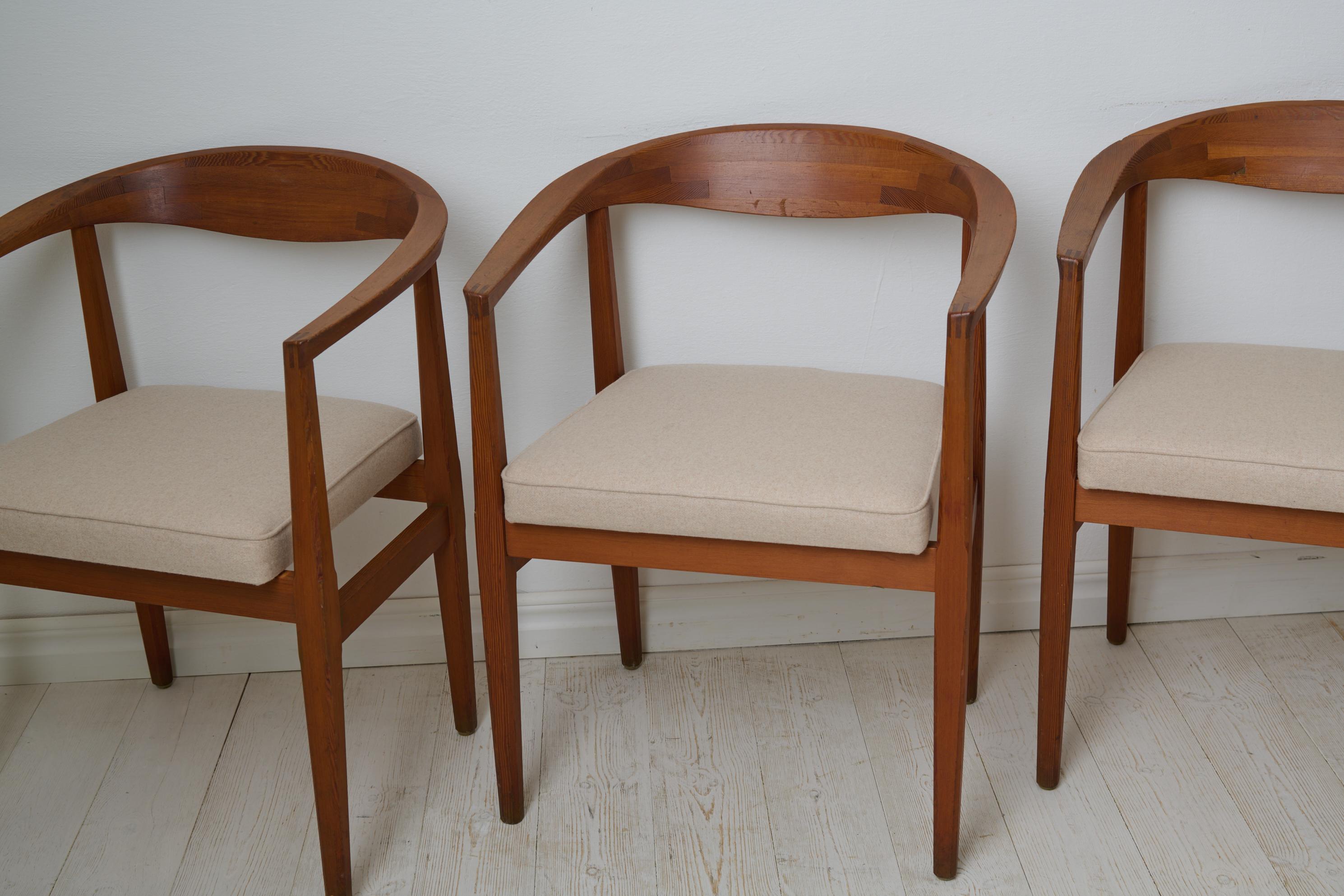 Pin Ensemble de chaises de salle à manger scandinaves modernes S-96 par Eyjolfur Augustsson en vente