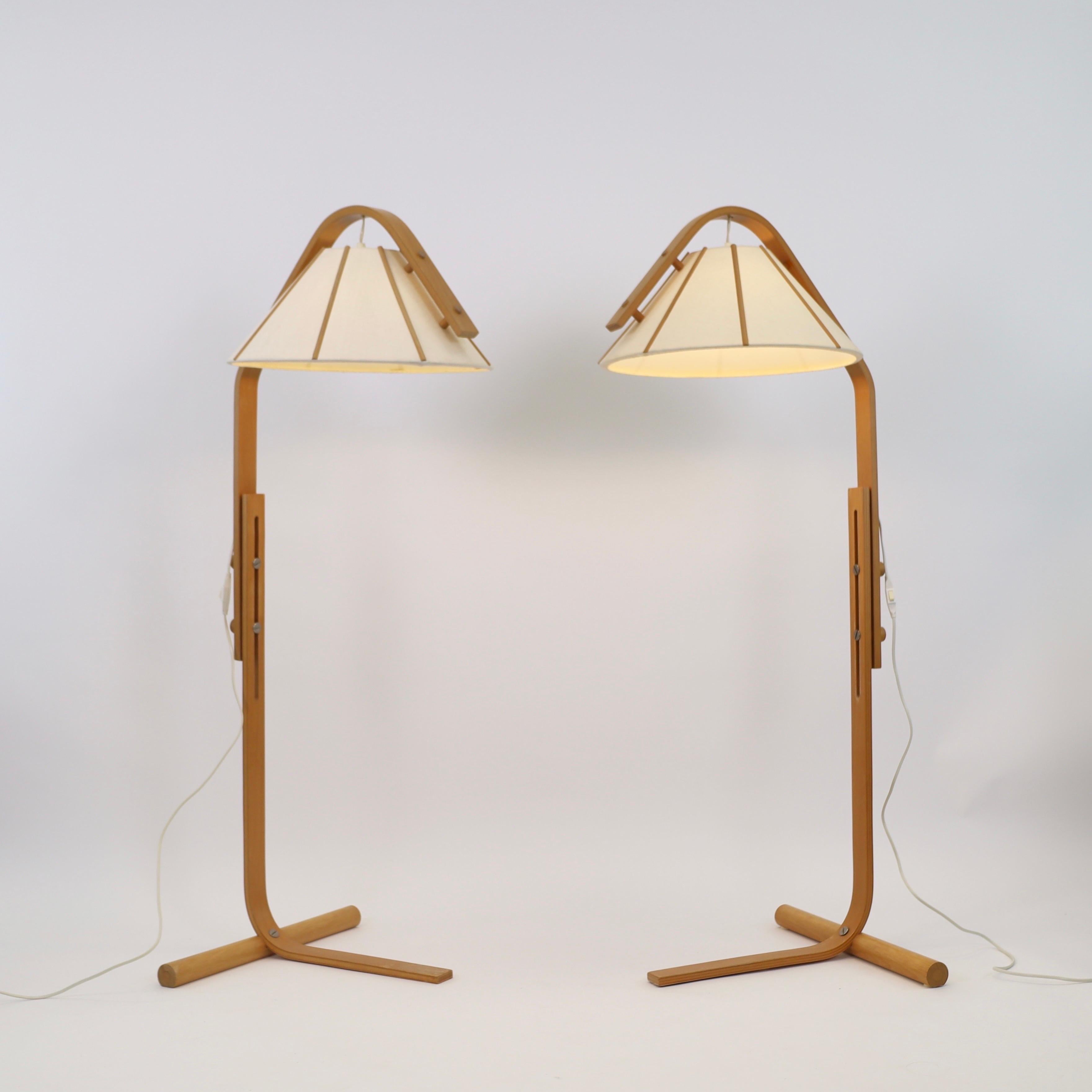 Tessuto Set di lampade da terra The Modern Scandinavian di Jan Wickelgren, anni '70, Svezia in vendita