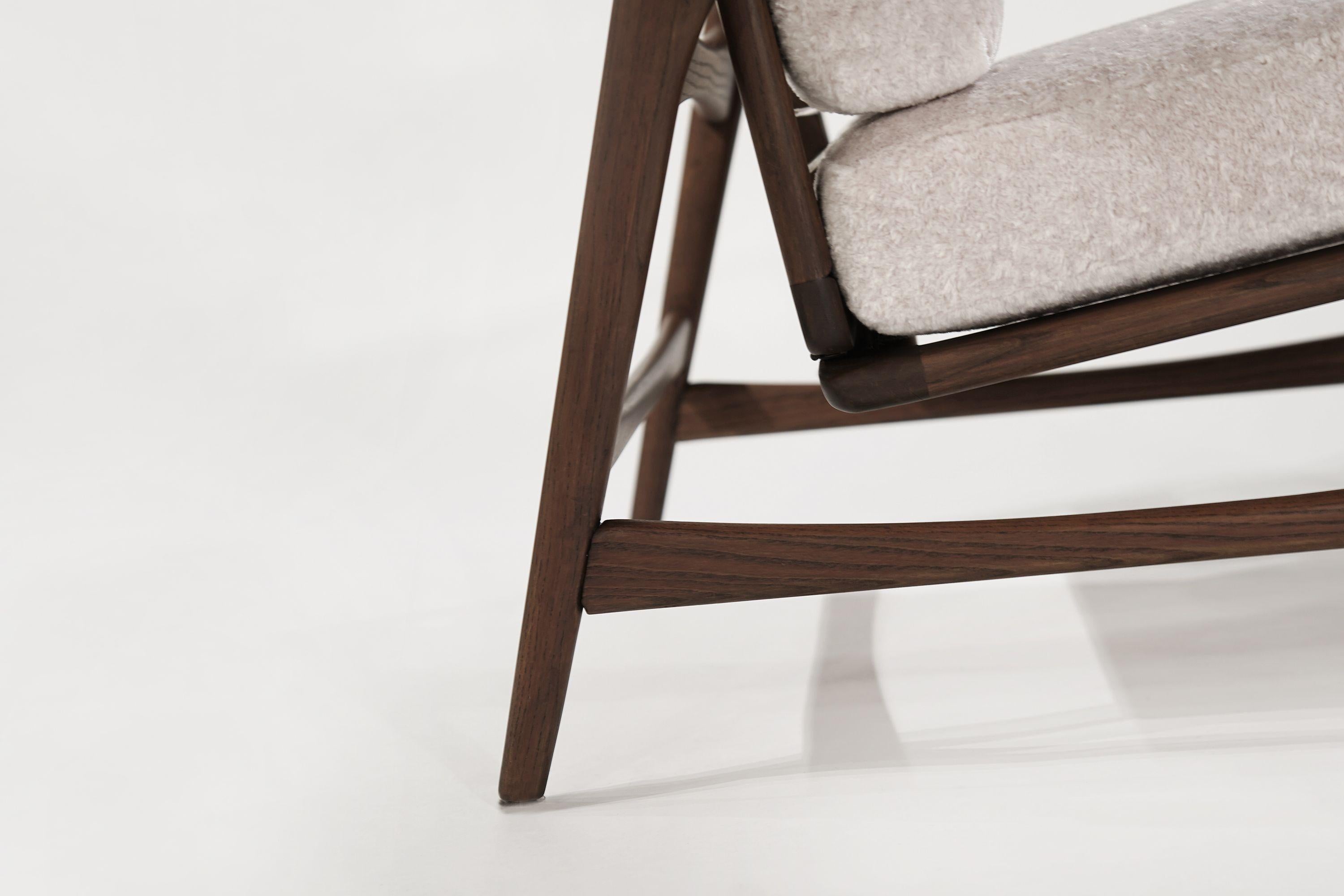 Set of Scandinavian Modern Reclining Lounge Chairs 2