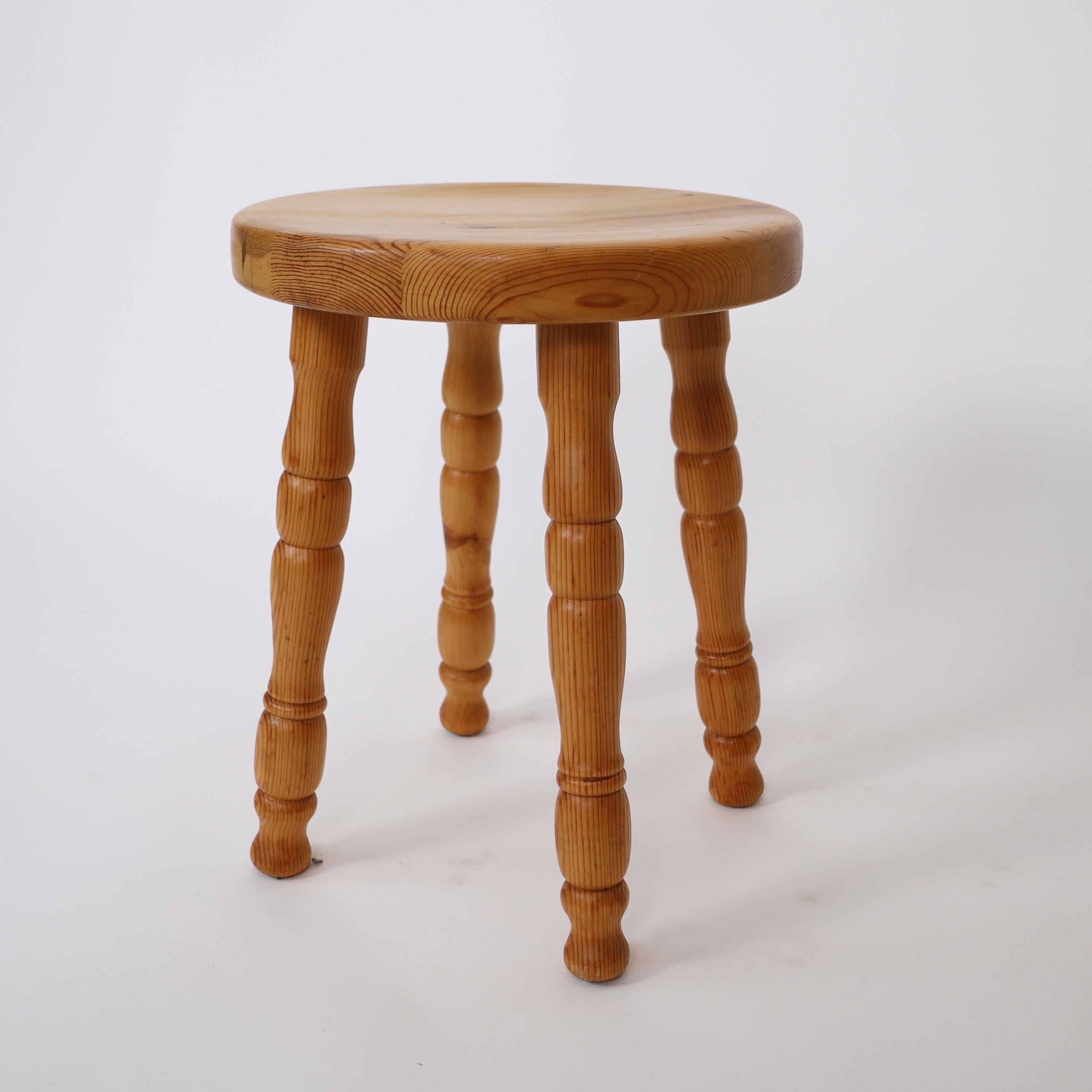 Ensemble de tabourets scandinaves en pin, Suède, 1970 en vente 1