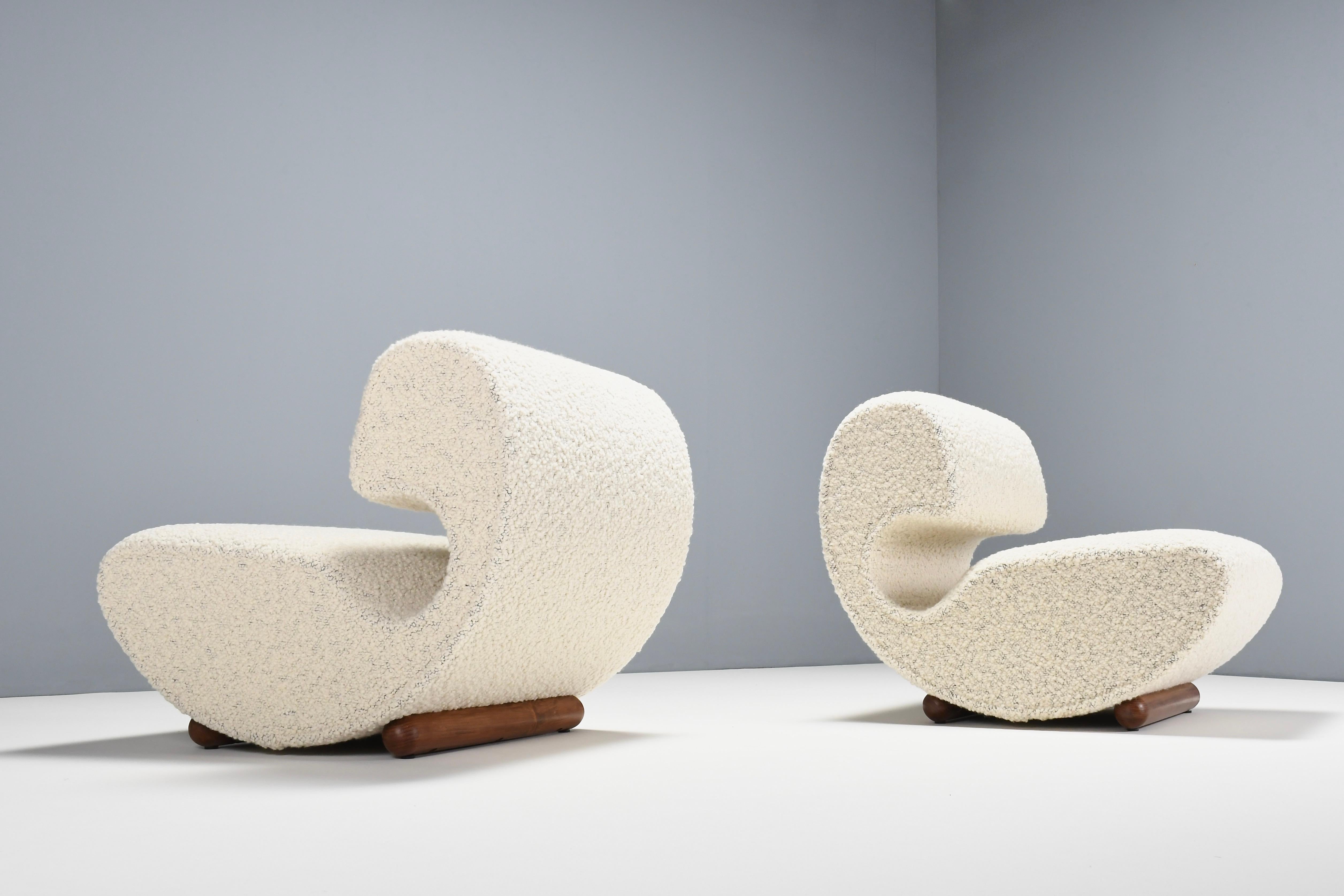 Set of Sculptural Curved Chairs in a Thick Bouclé, Italy, 1960s In Excellent Condition In Echt, NL