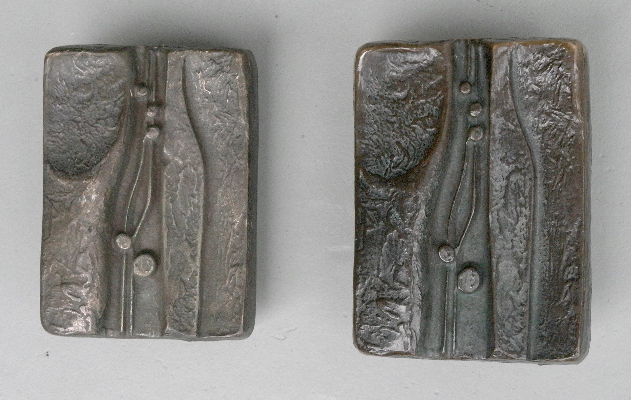 Set of sculptural organic bronze and brass art door handles, mailbox and keyhole, 1960s.

Complete set: door handles, mailbox and keyhole.
Sizes: Door handles 16.5cm x 12cm x 5, mailbox 29cm x 8cm x 3cm, keyhole 6cm x 6cm.