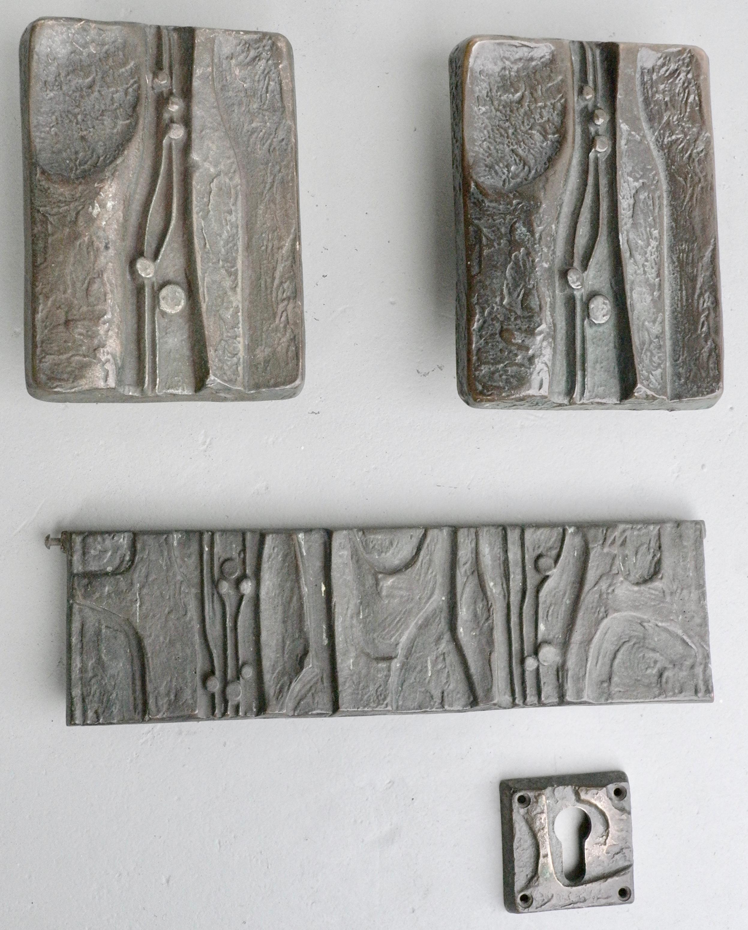 Set of Sculptural Organic Bronze Art Door Handles, Mailbox and Keyhole, 1960s In Good Condition In Den Haag, NL