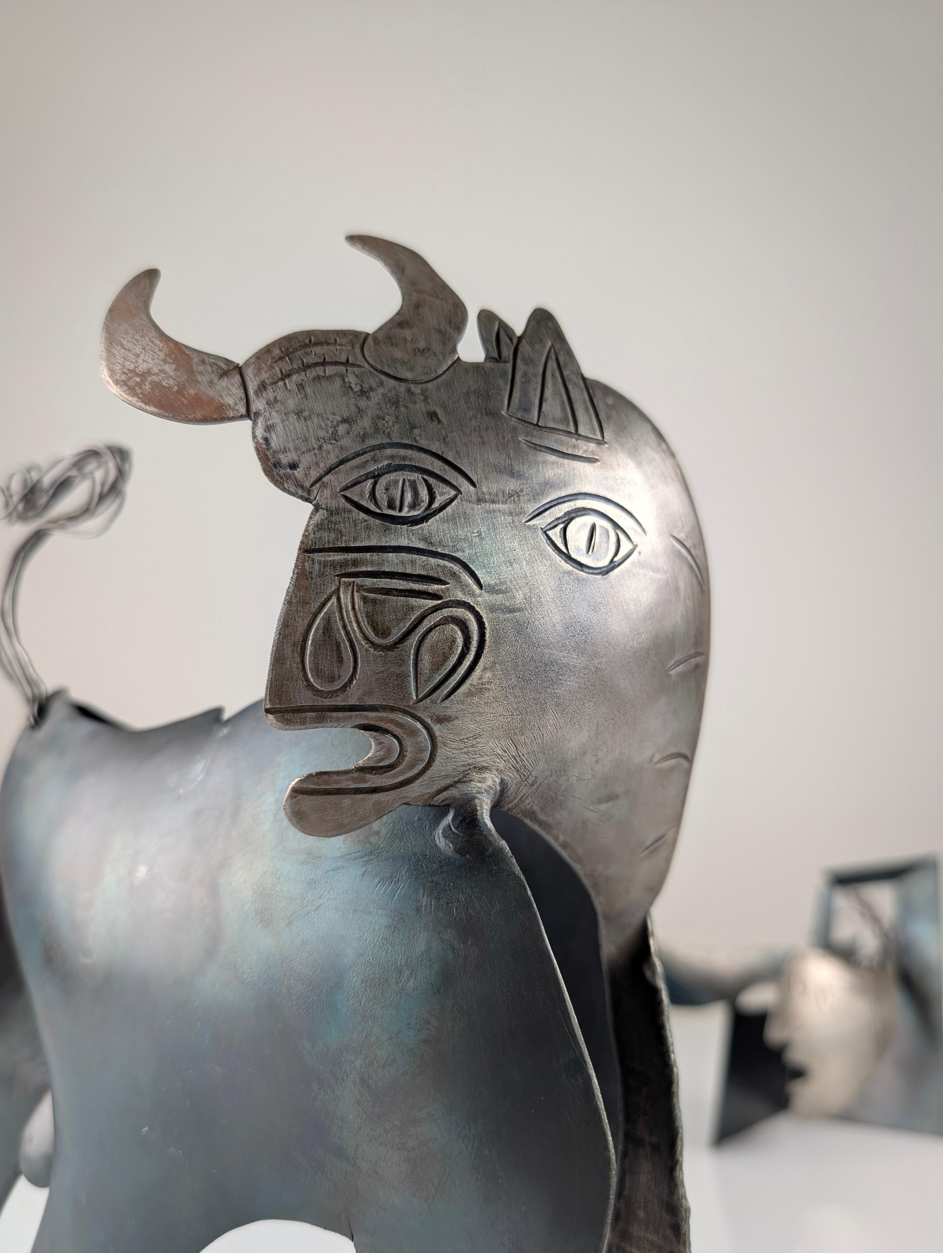 Conjunto de esculturas del Guernica de Picasso, Firmado, Siglo XX 1