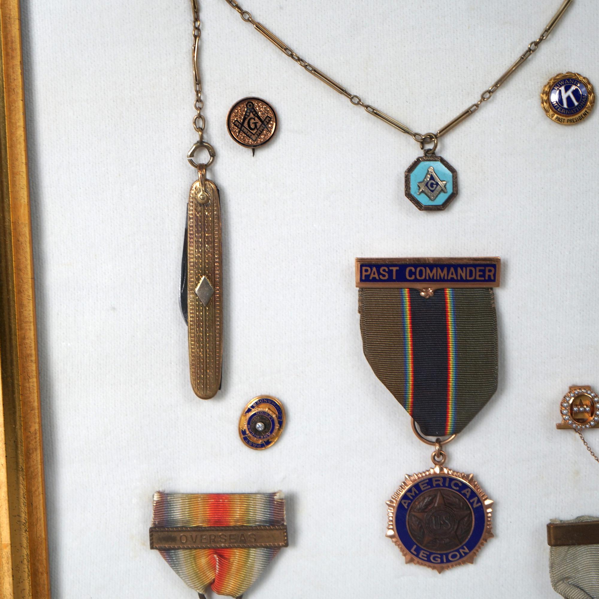 Set of Service Medals in Shadow Box Display, 20th C For Sale 3