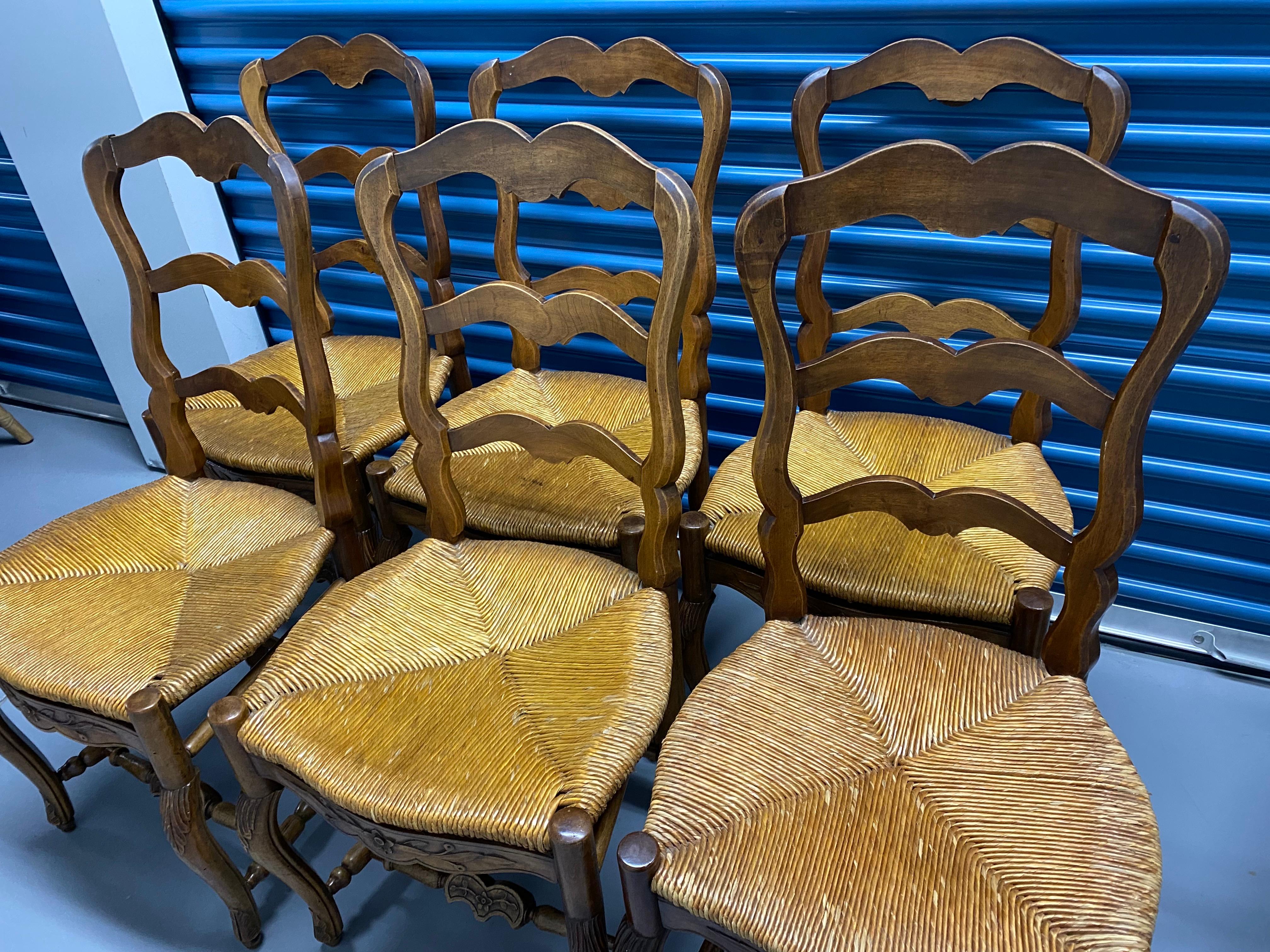 Set of Seven 19th C French Provençal Ladder Back Walnut Rush Seat Dining Chairs For Sale 6