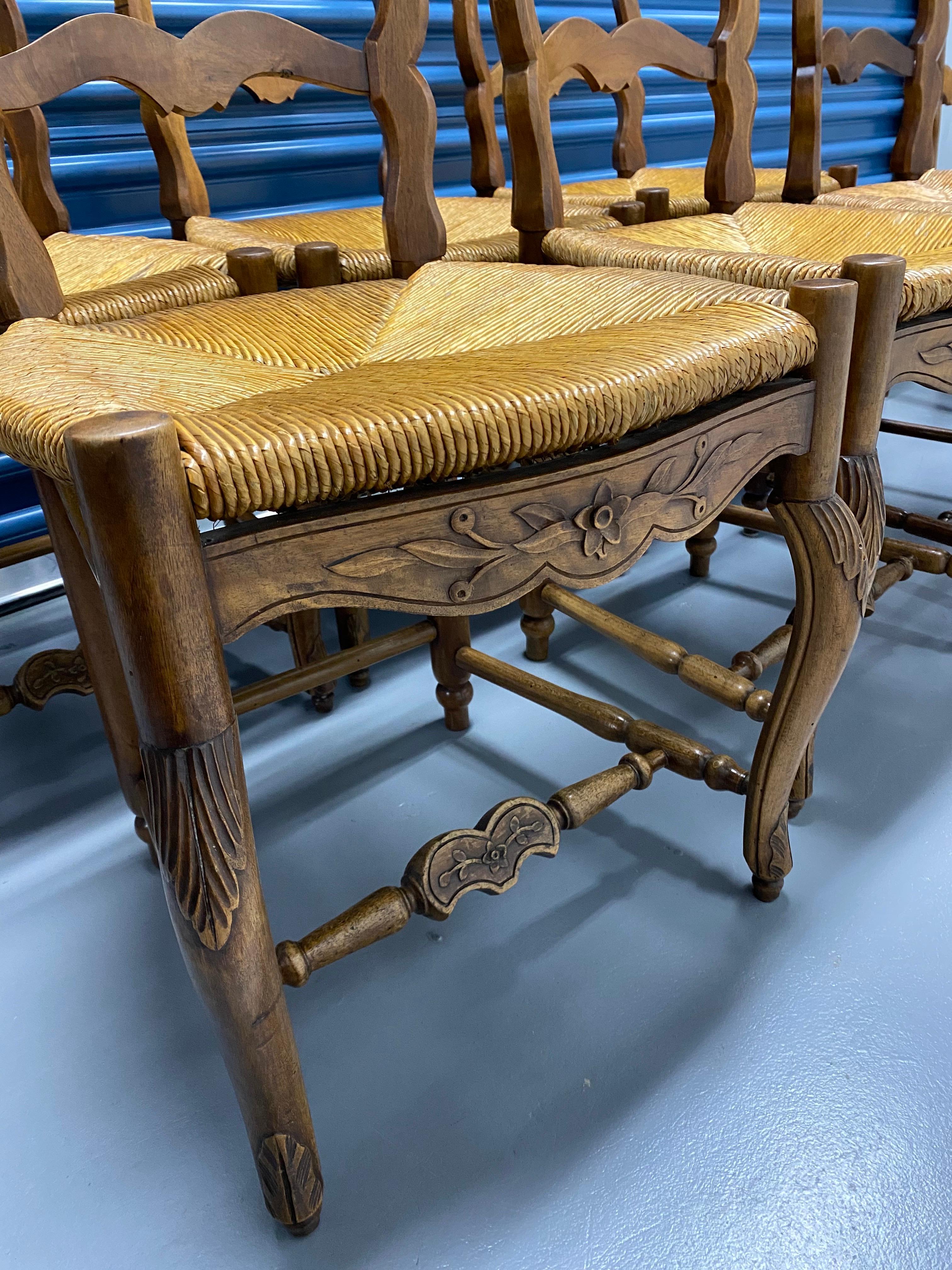 Set of Seven 19th C French Provençal Ladder Back Walnut Rush Seat Dining Chairs For Sale 10