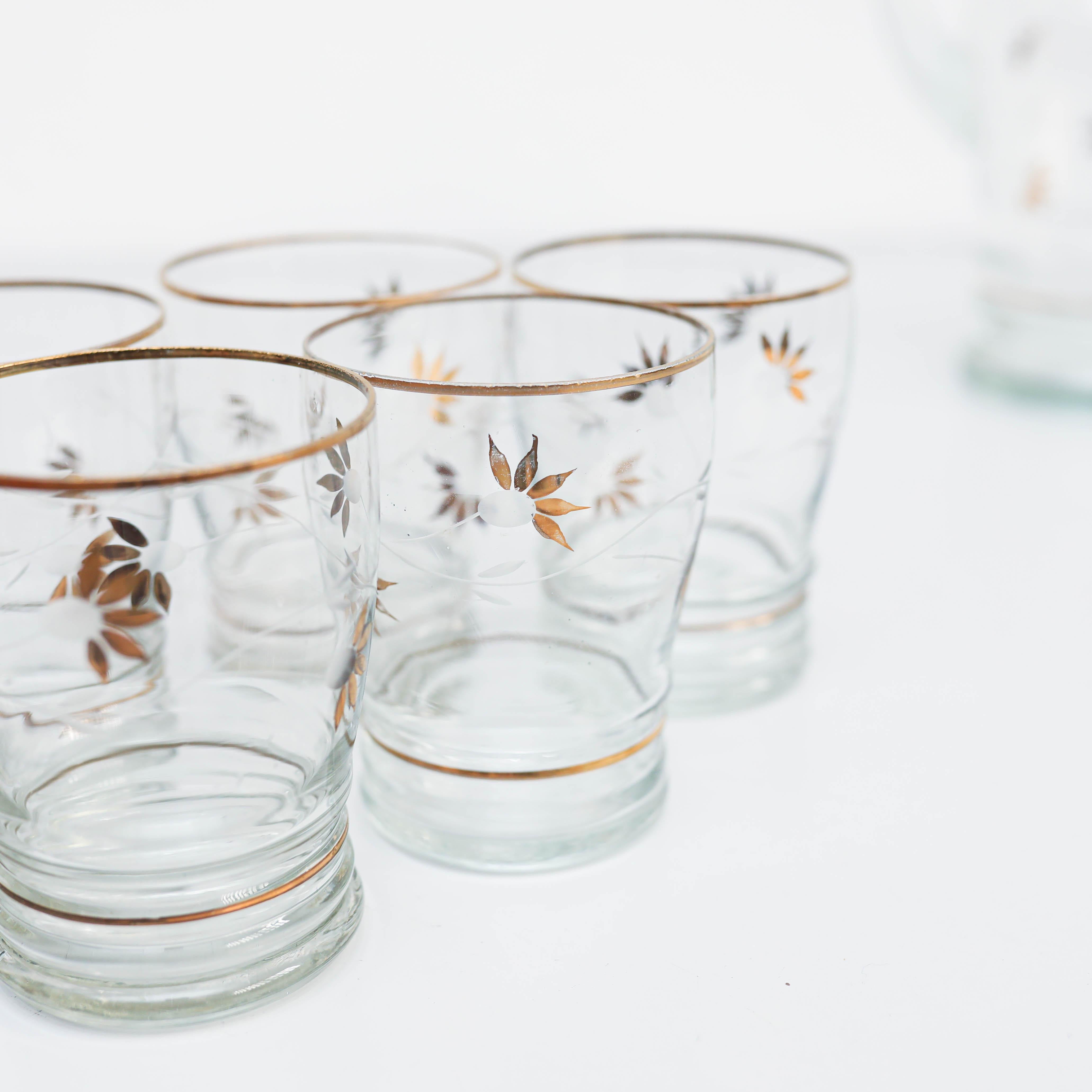  Set of Seven Antique Glass Vase and glasses, circa 1970 For Sale 7