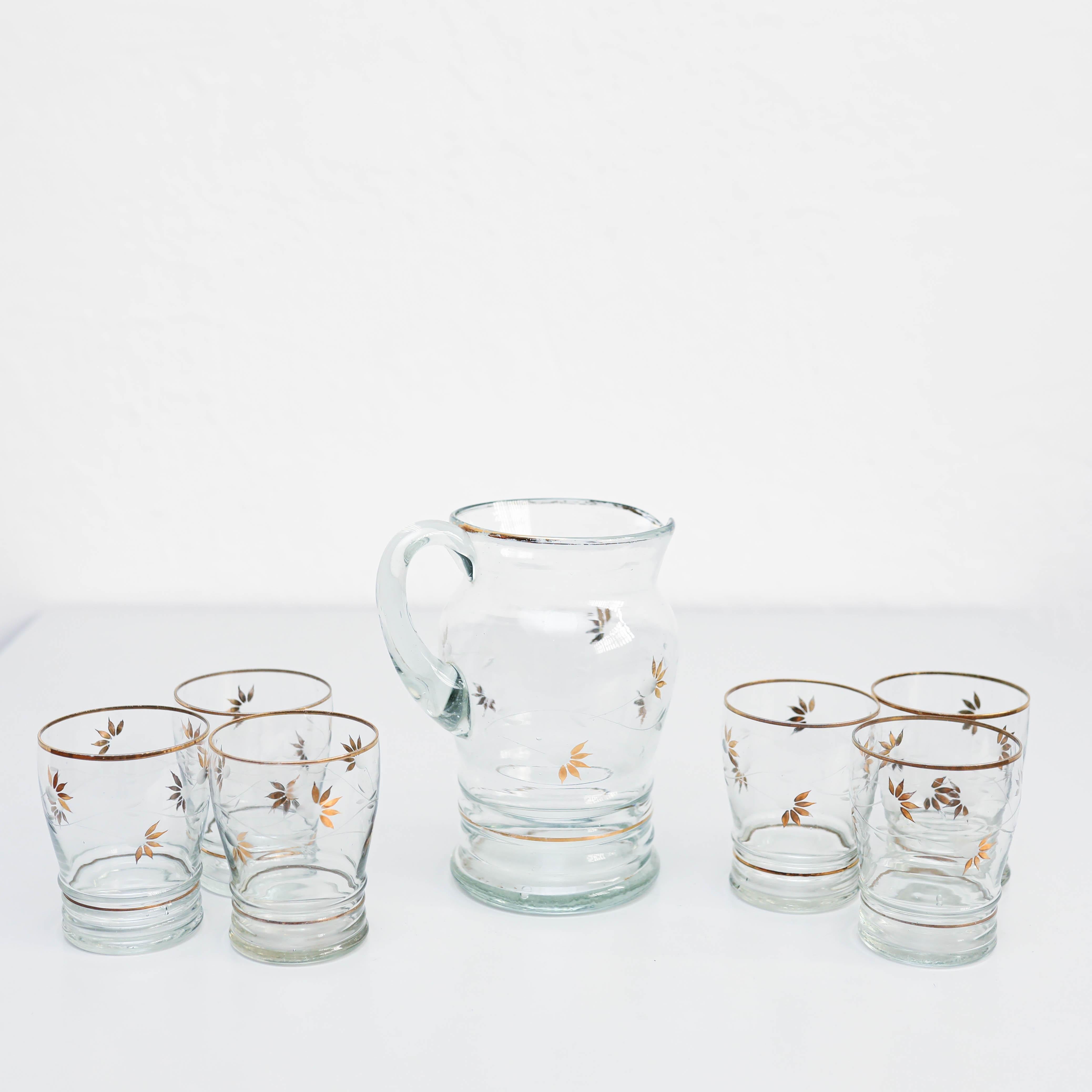 Ensemble de sept vases et verres en verre anciens, vers 1970 Bon état - En vente à Barcelona, ES