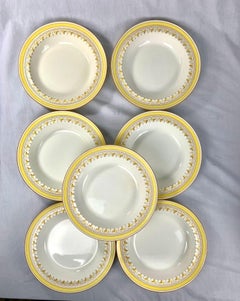 Satz von sieben antiken Wedwood-Suppentellern mit gelber Umrandung
