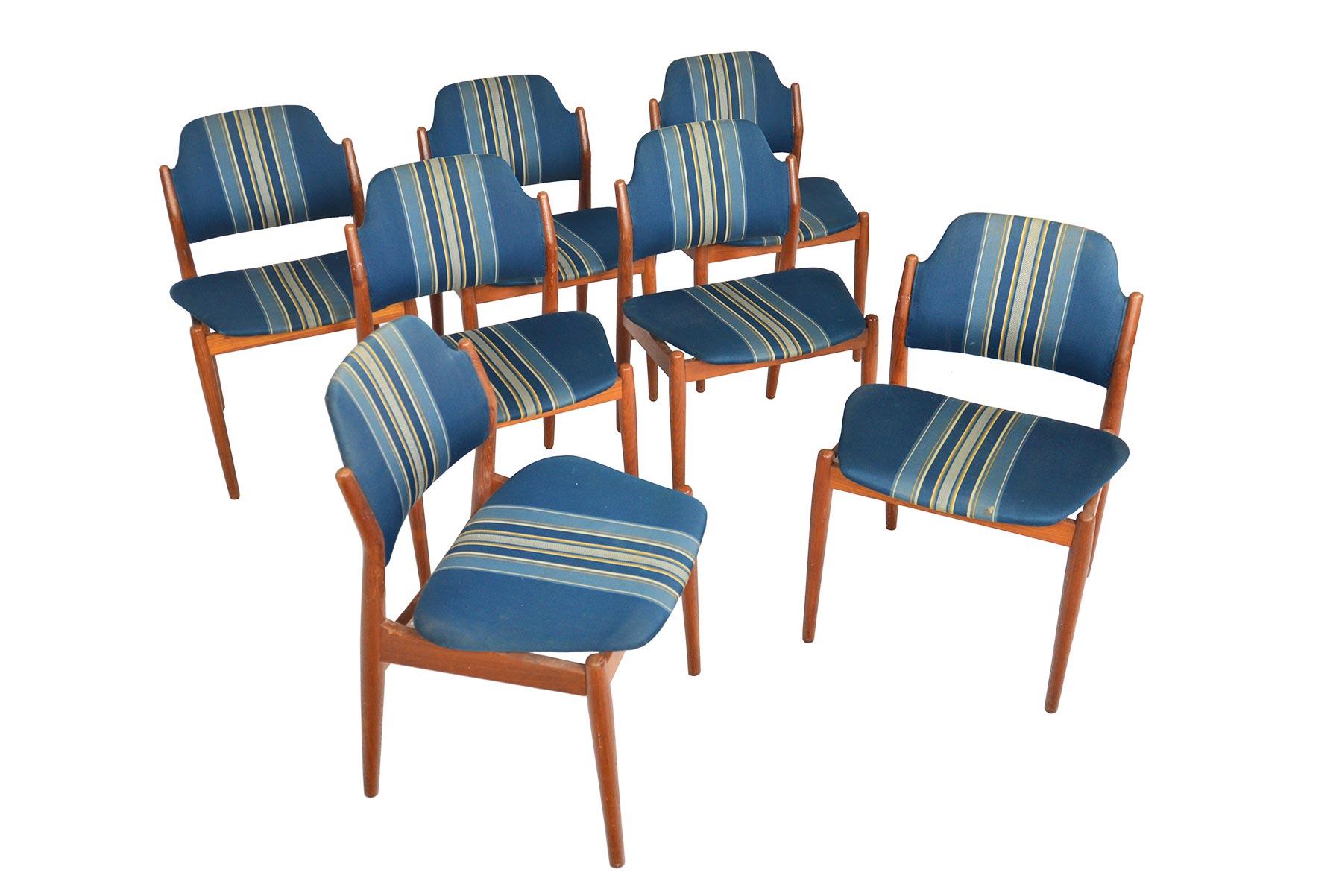 Mid-Century Modern Set of Seven Arne Vodder Model 62S Danish Modern Dining Chairs in Teak