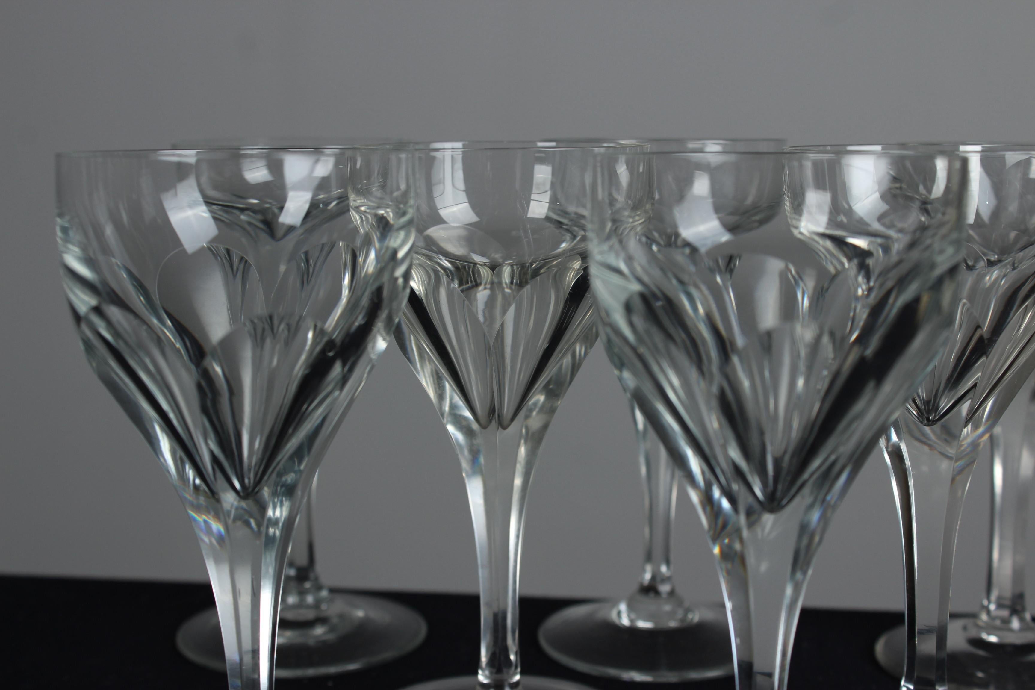 Set Of Seven Art Nouveau Wine Glasses, Hand-Crafted, 1920s, France, 14 cm In Good Condition For Sale In Greven, DE