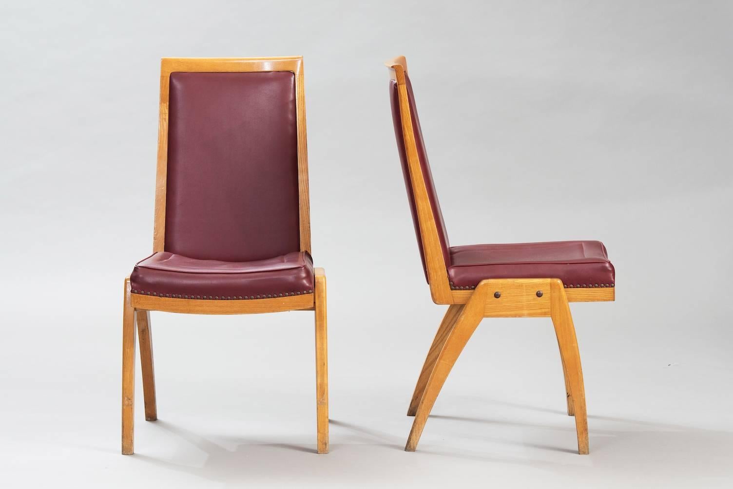 Varnished Set of Seven Austrian Mid-Century Modern Dining Chairs For Sale