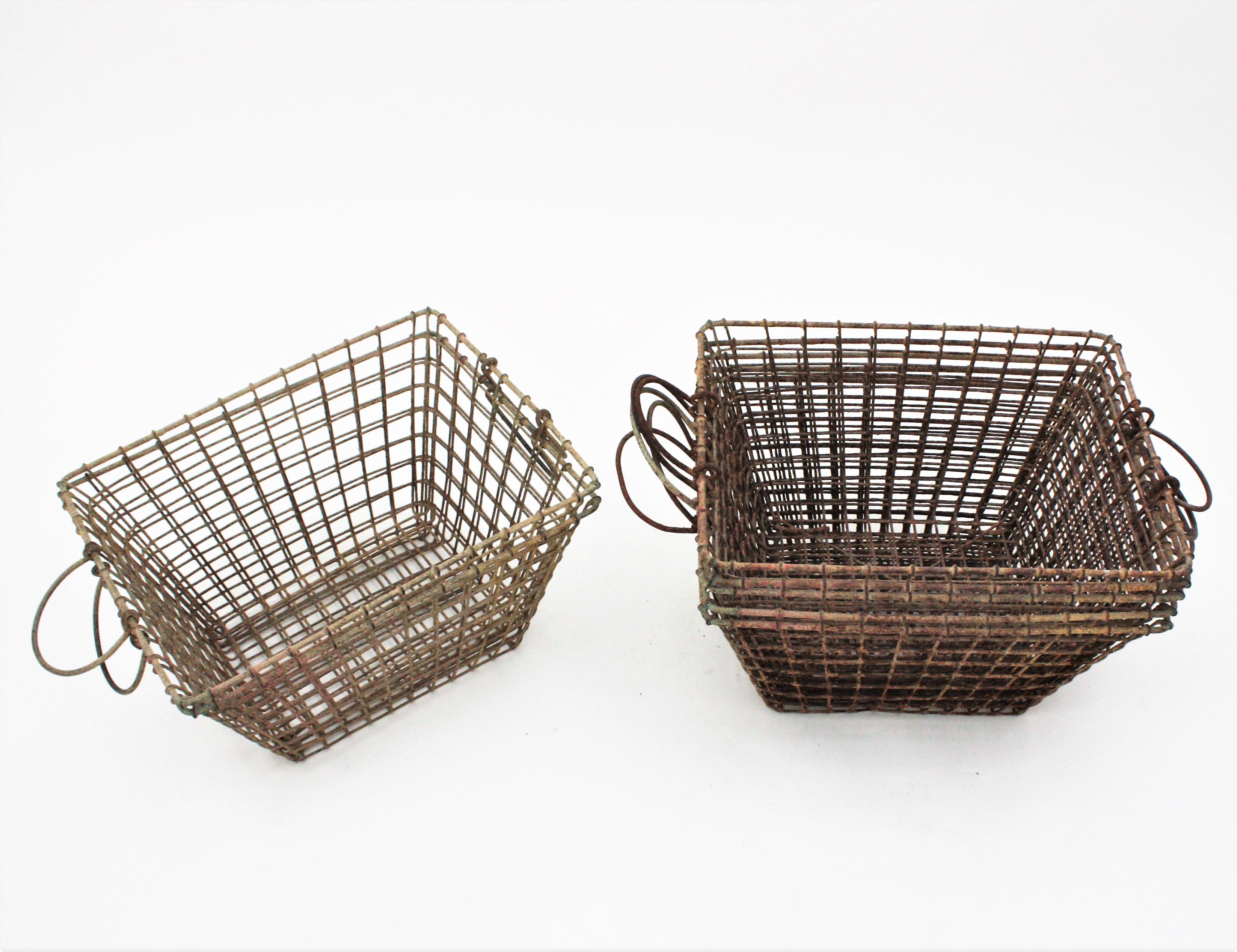 French Set of Seven Coquillage Oysters Baskets in Iron Wire For Sale