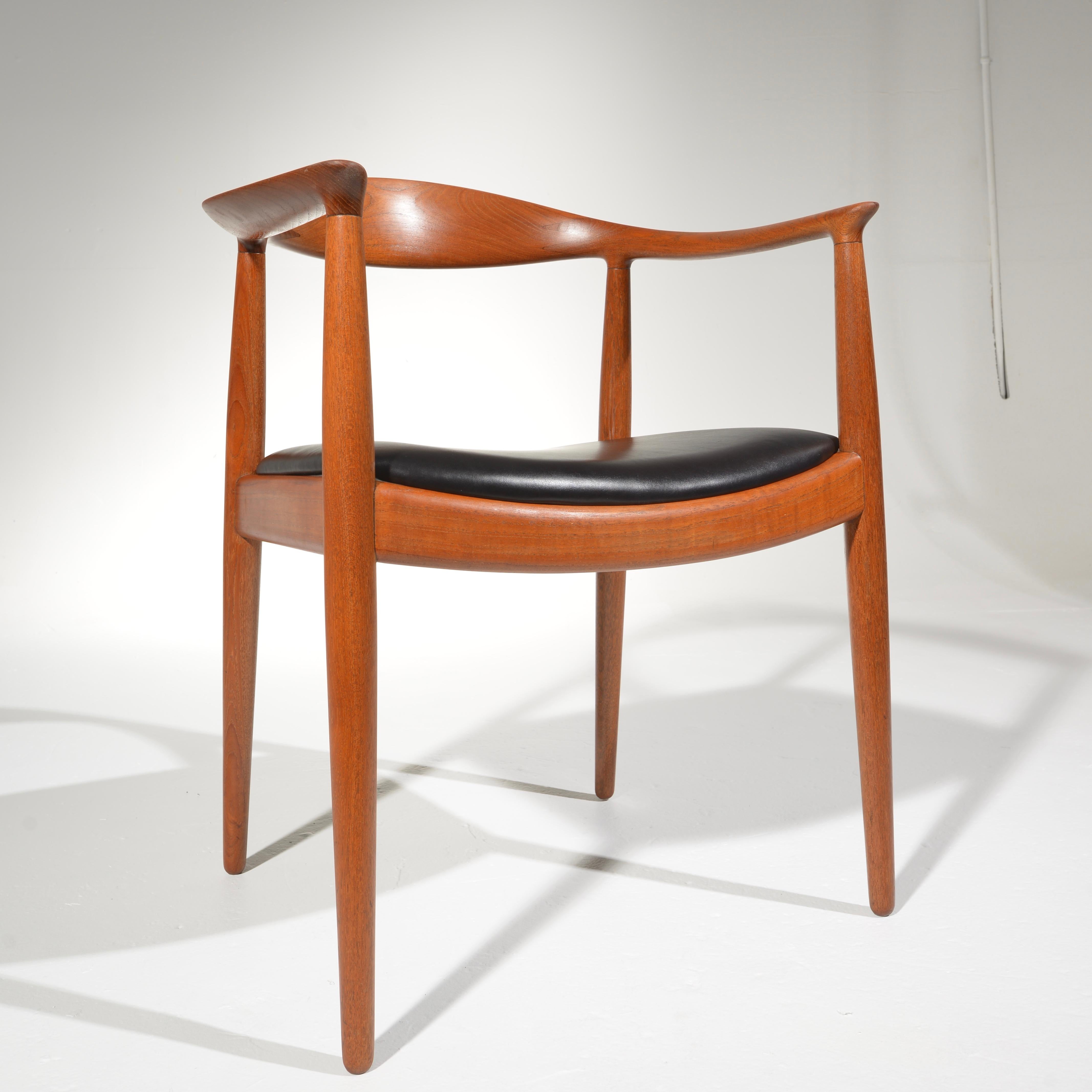 Scandinavian Modern 4 Early Hans Wegner for Johannes Hansen JH-503 Chairs in Teak For Sale