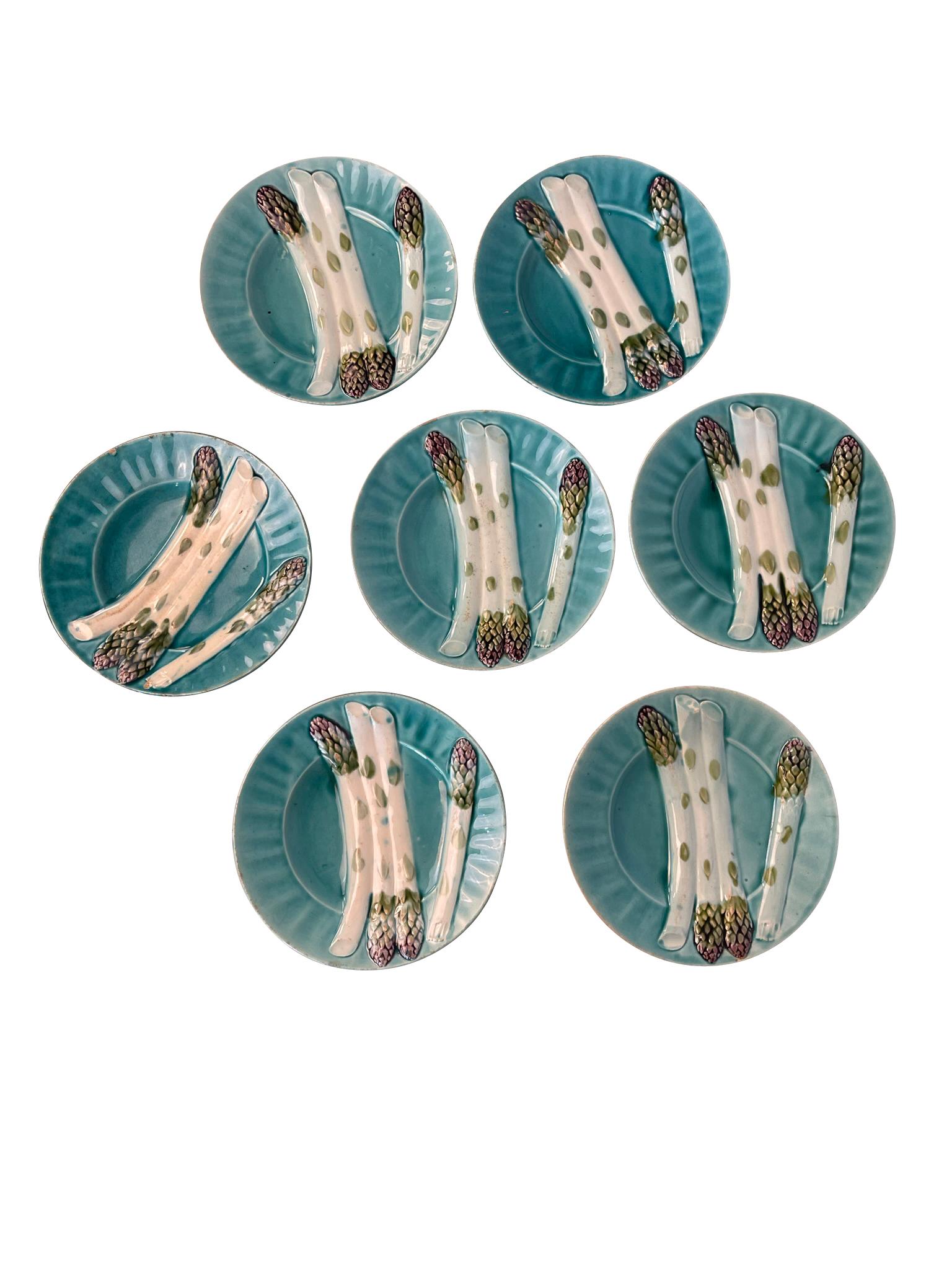 Set of Seven French Majolica Depose KG Luneville Asparagus Plates For Sale 1