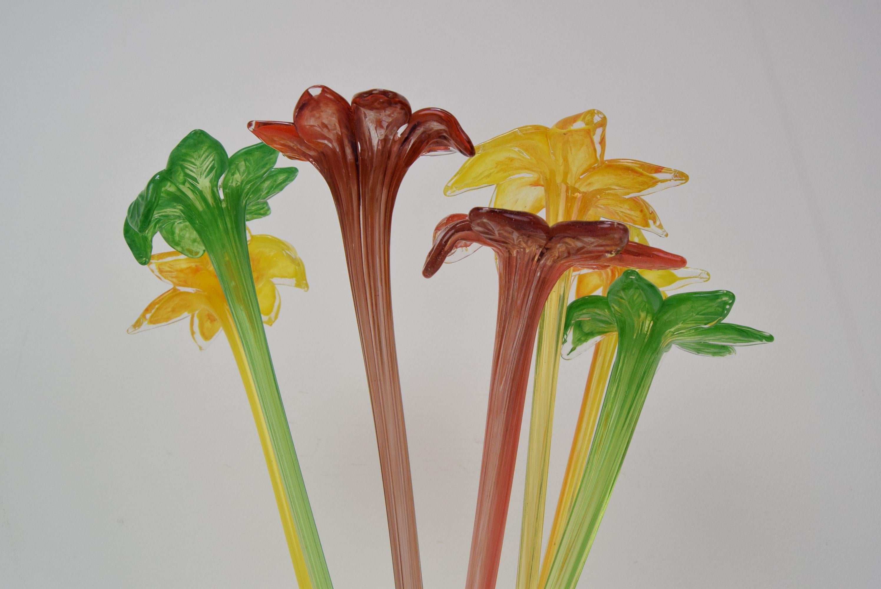 Set of Seven Glass Flowers, Glasswork Novy Bor, 1950's.  In Good Condition For Sale In Praha, CZ