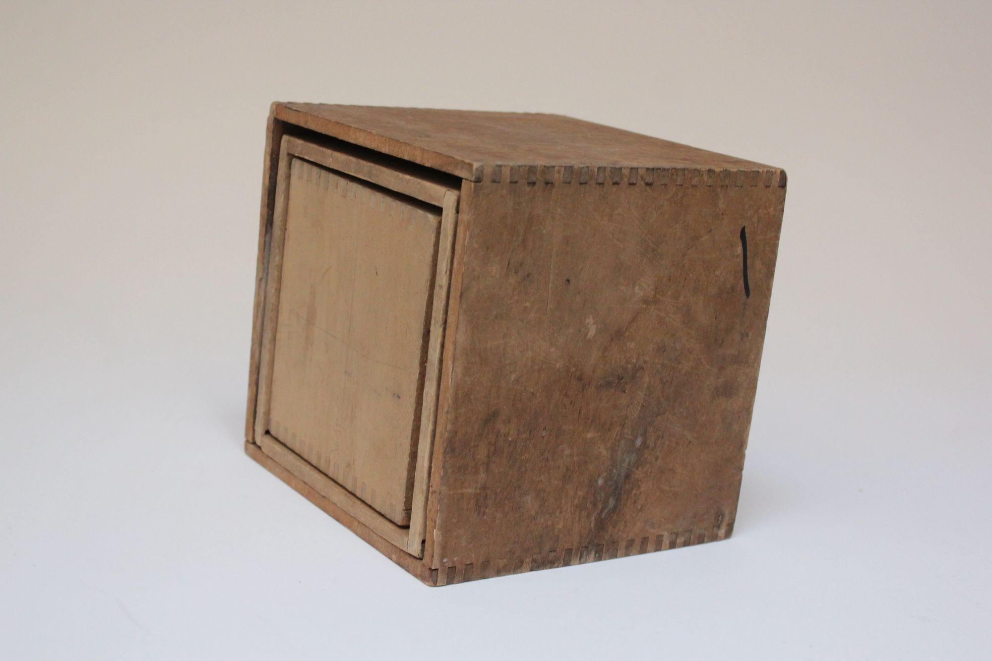 Early 20th Century Set of Seven Handmade Vintage Primitive Vintage Nesting Cubes/Blocks in Pine For Sale