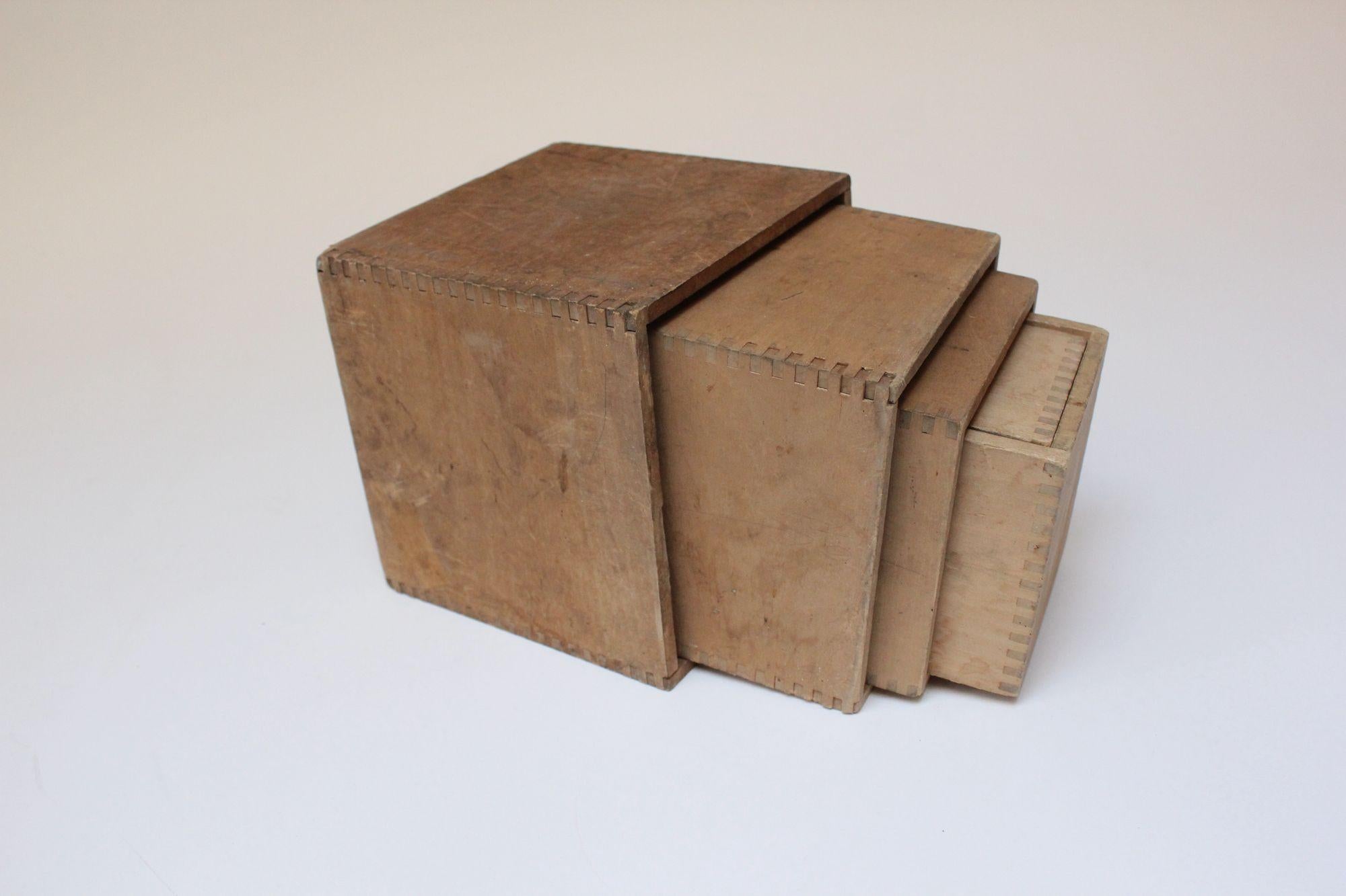 Set of Seven Handmade Vintage Primitive Vintage Nesting Cubes/Blocks in Pine For Sale 4