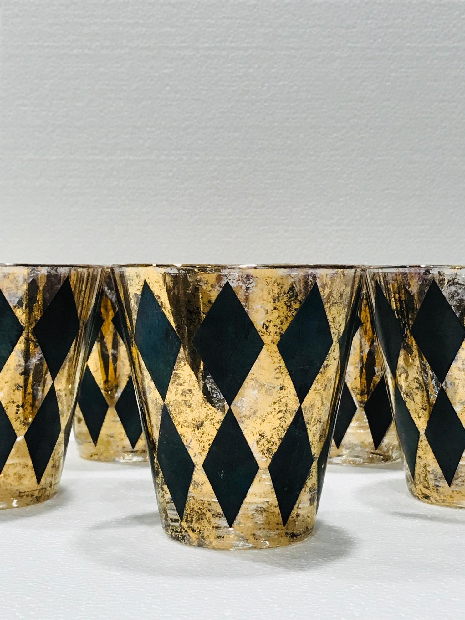 Set of Seven Hollywood Regency Barware Rock Glasses in Gold and Black, 1960s In Good Condition In Fort Lauderdale, FL