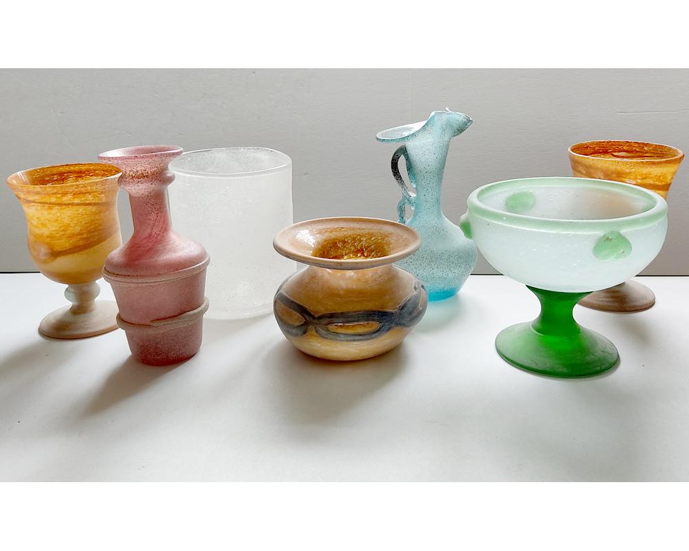 Set of Seven Italian Vintage Textured Blown Murano Glass Vases In Good Condition For Sale In Berlin, DE
