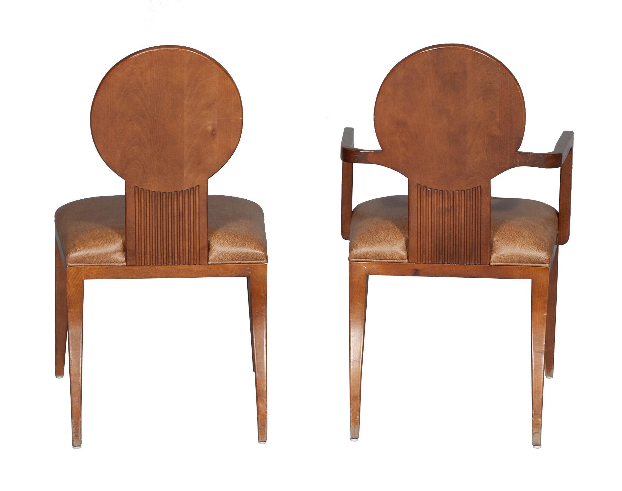 Américain Ensemble de sept chaises de salle à manger Antelope en bois teinté Juan Montoya en vente