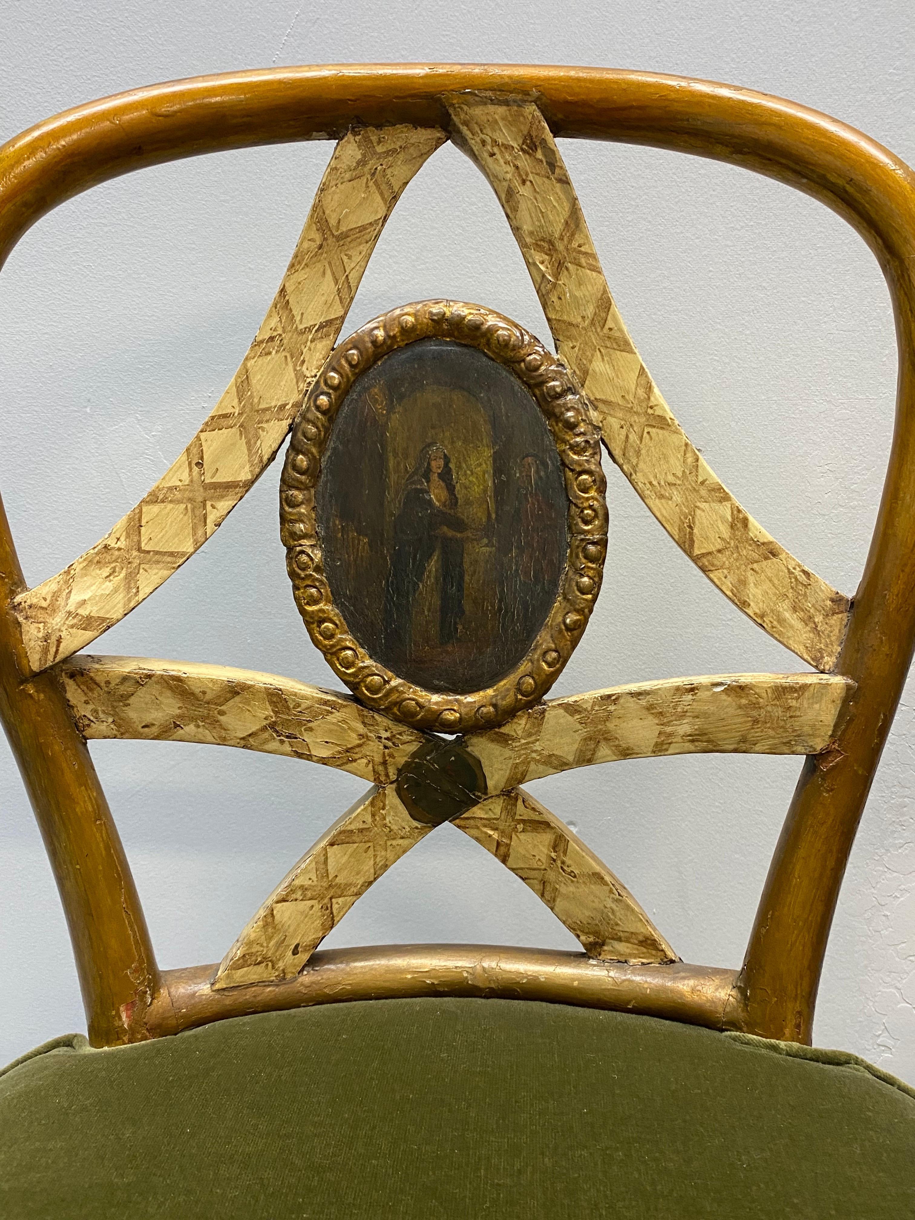 Ensemble de sept chaises de salle à manger italiennes peintes de la fin du XVIIIe siècle  en vente 6